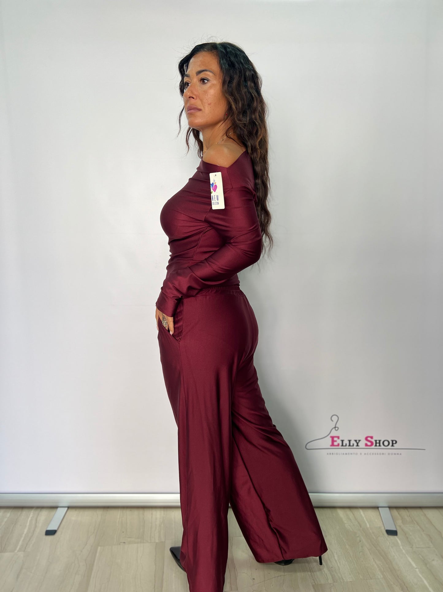 Completo lycra con scollo