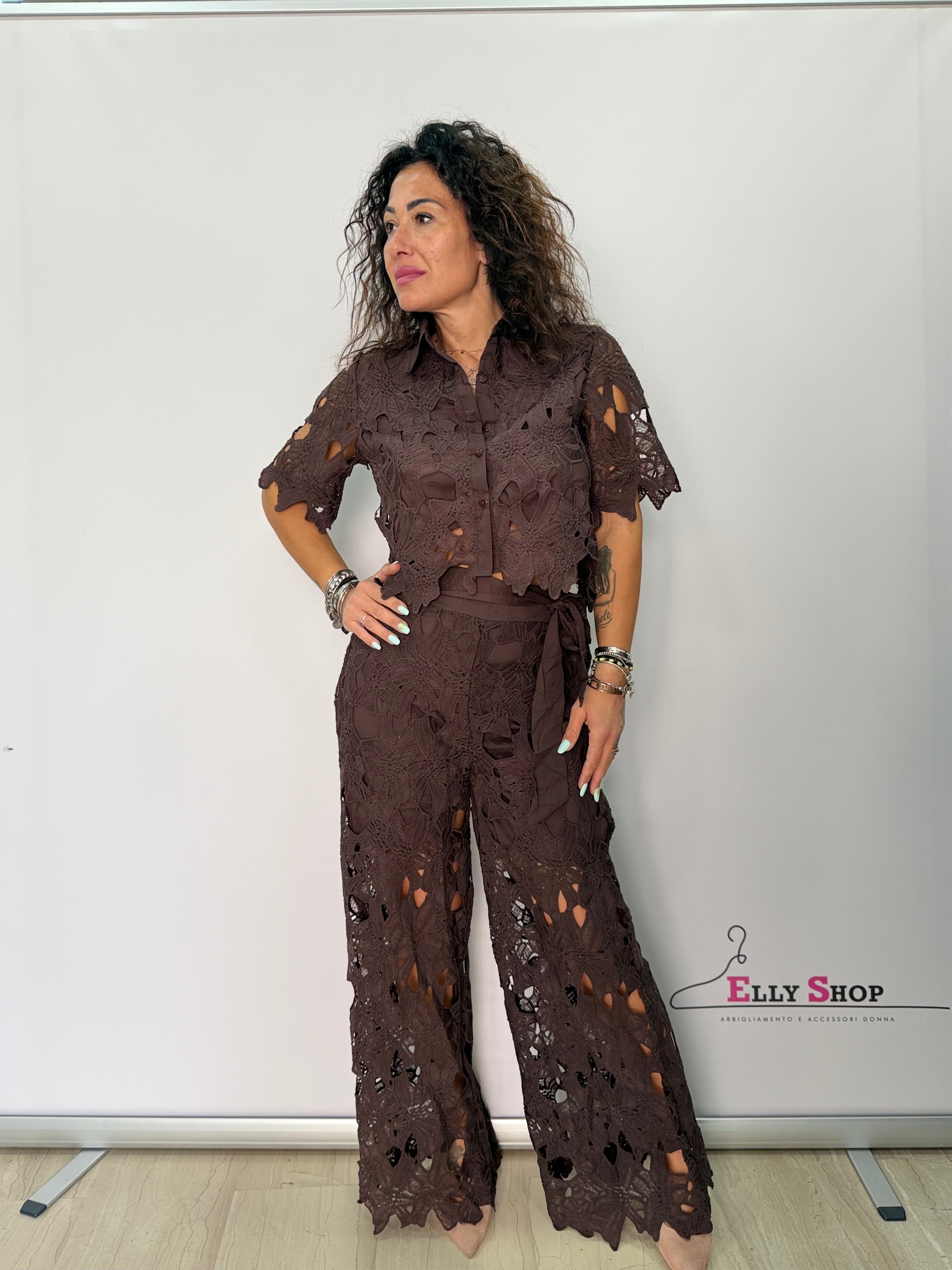 Completo pizzo traforato donna elegante