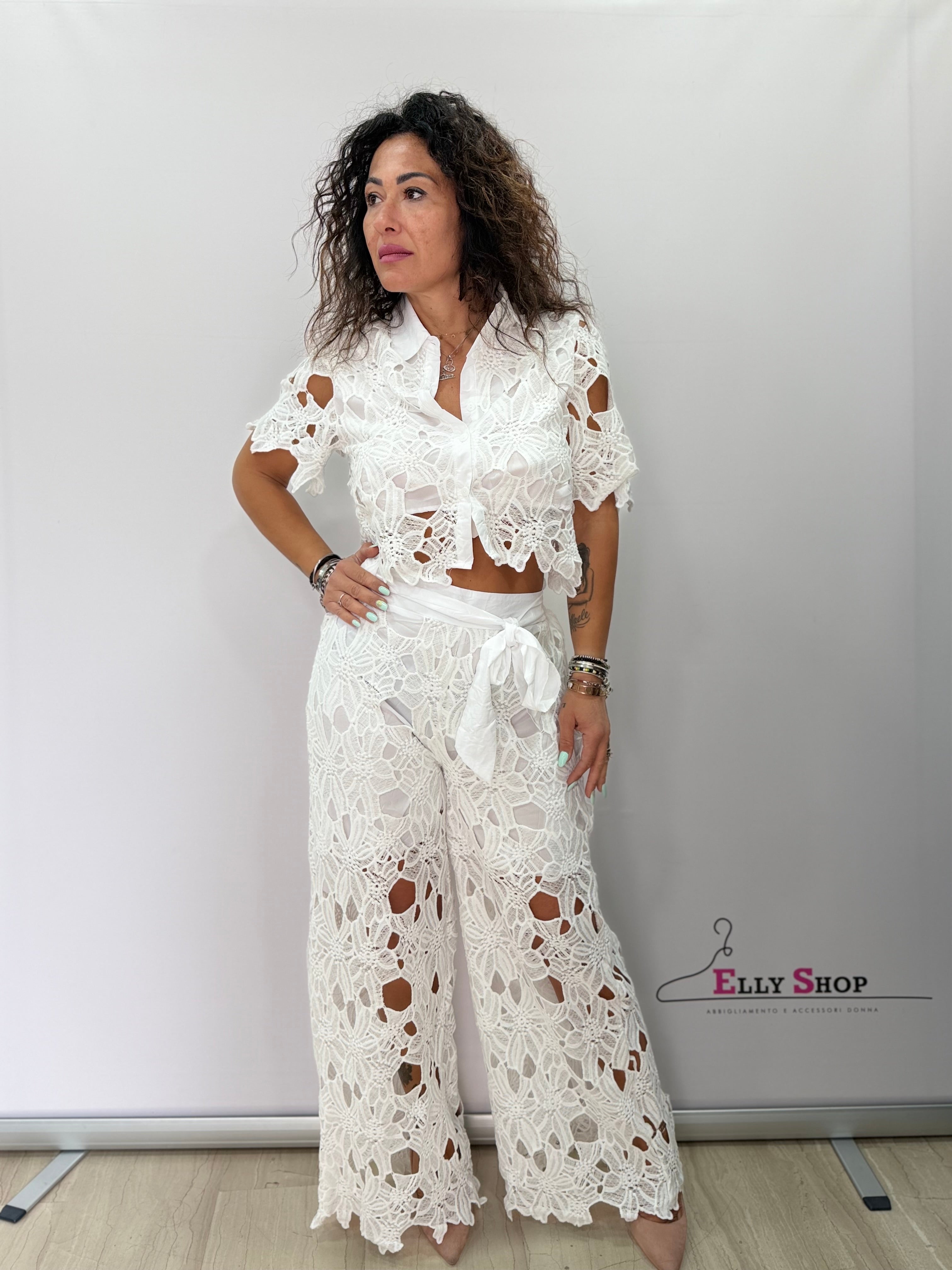 Completo pizzo traforato donna elegante