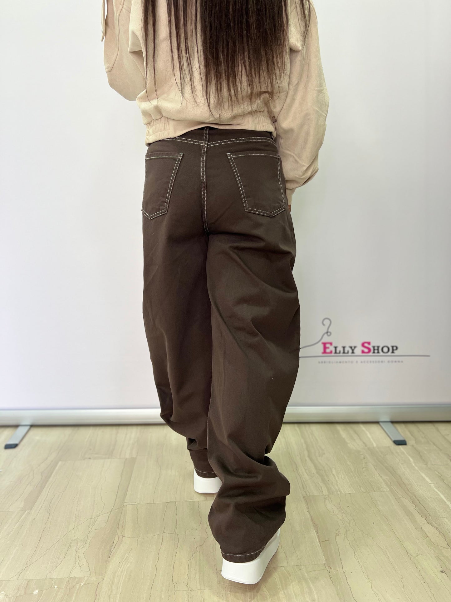 Jeans modello Balloon in marrone