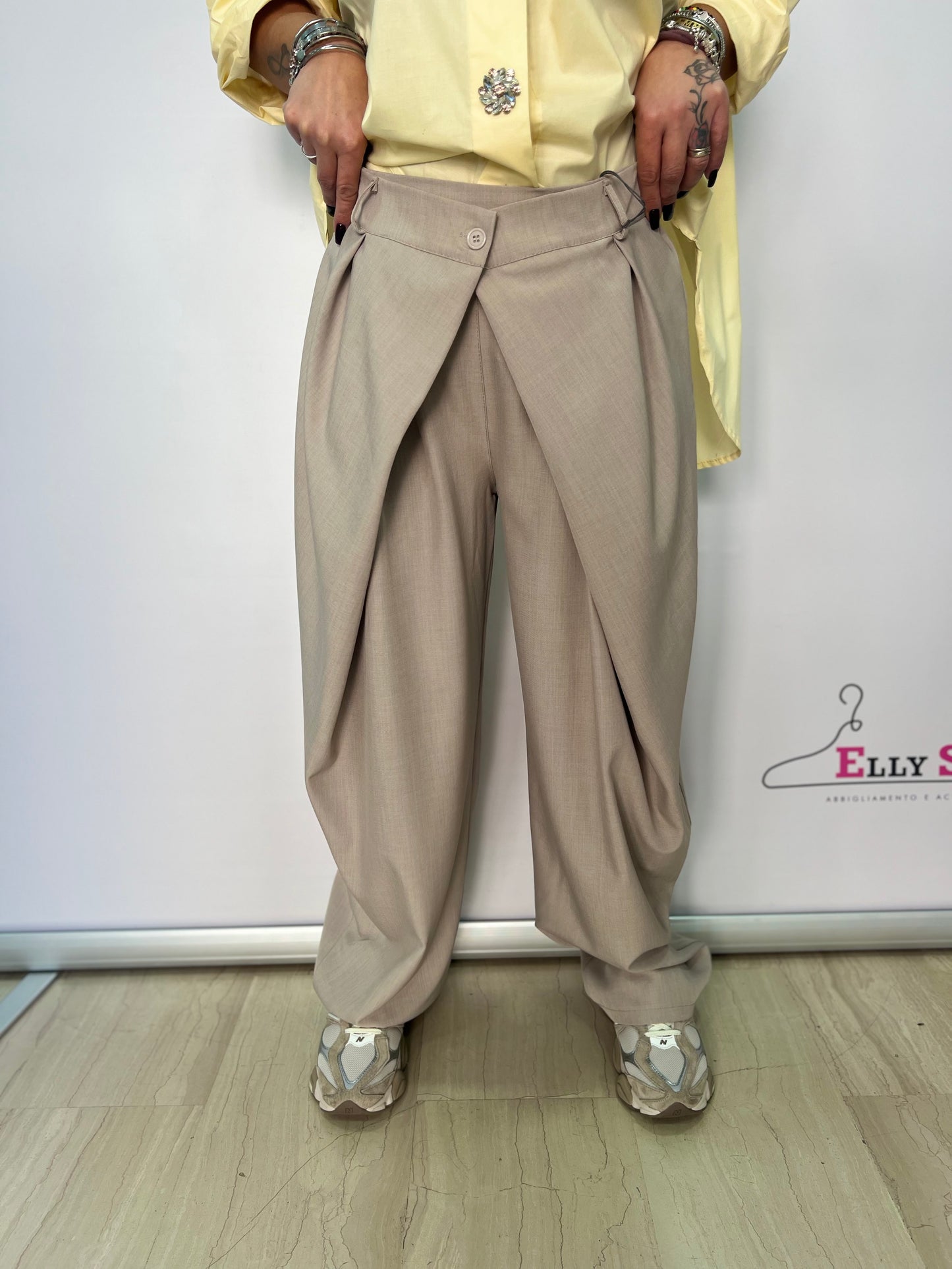 Pantalone donna ampio con piega incrociata