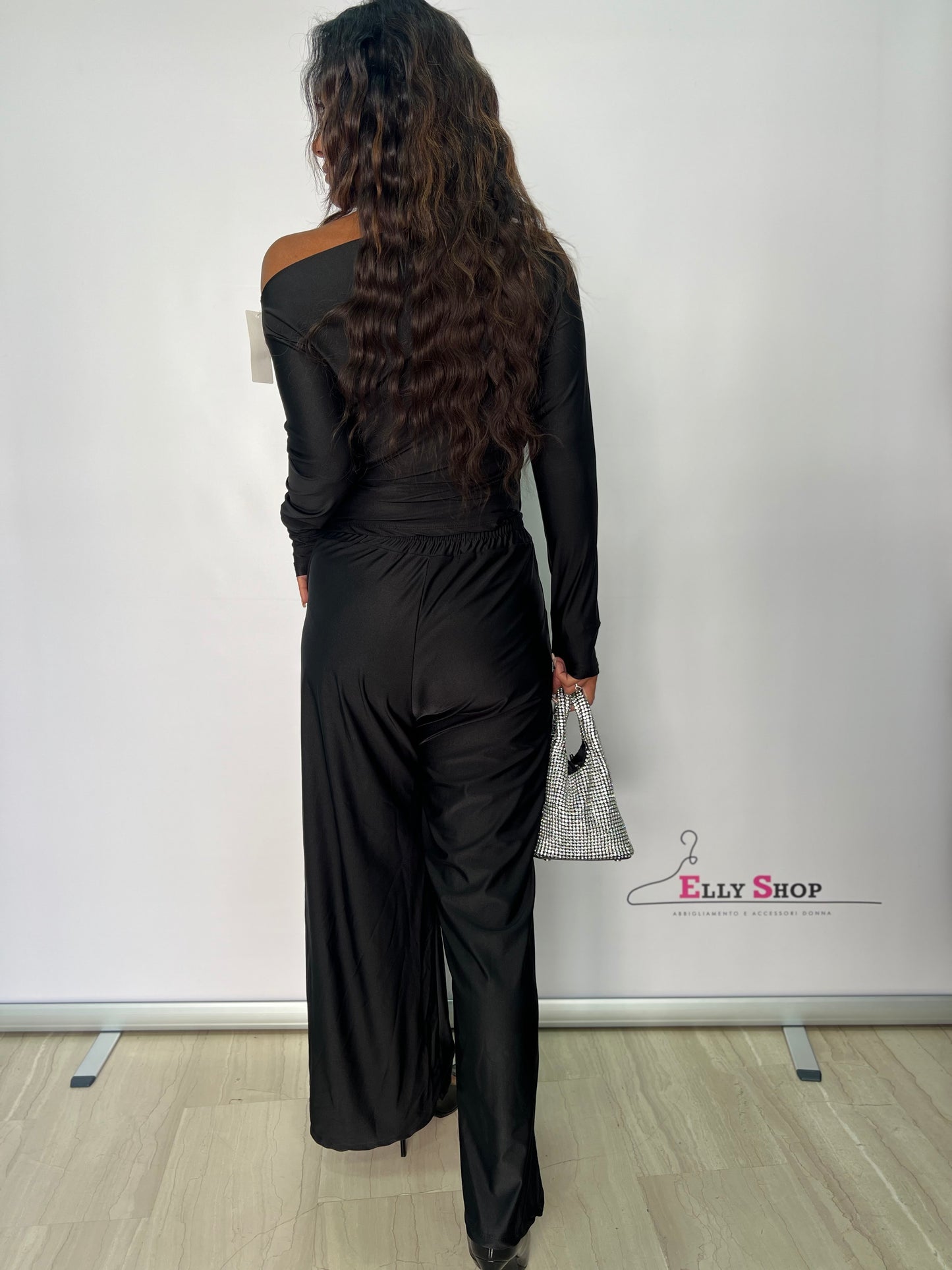 Completo lycra con scollo