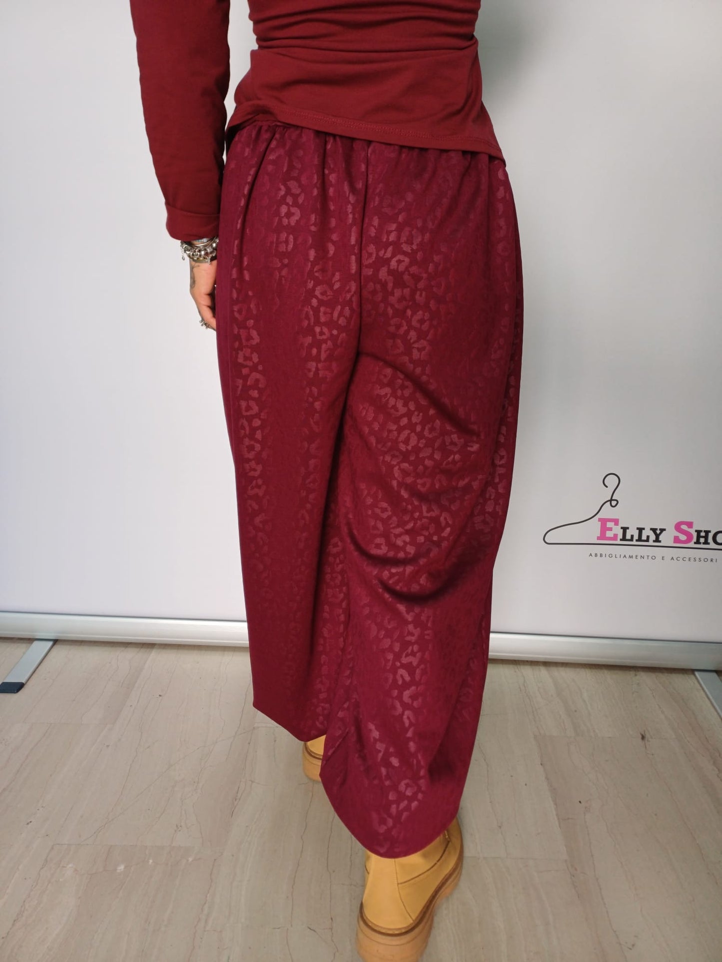 Pantalone ampio donna fantasia tono su tono
