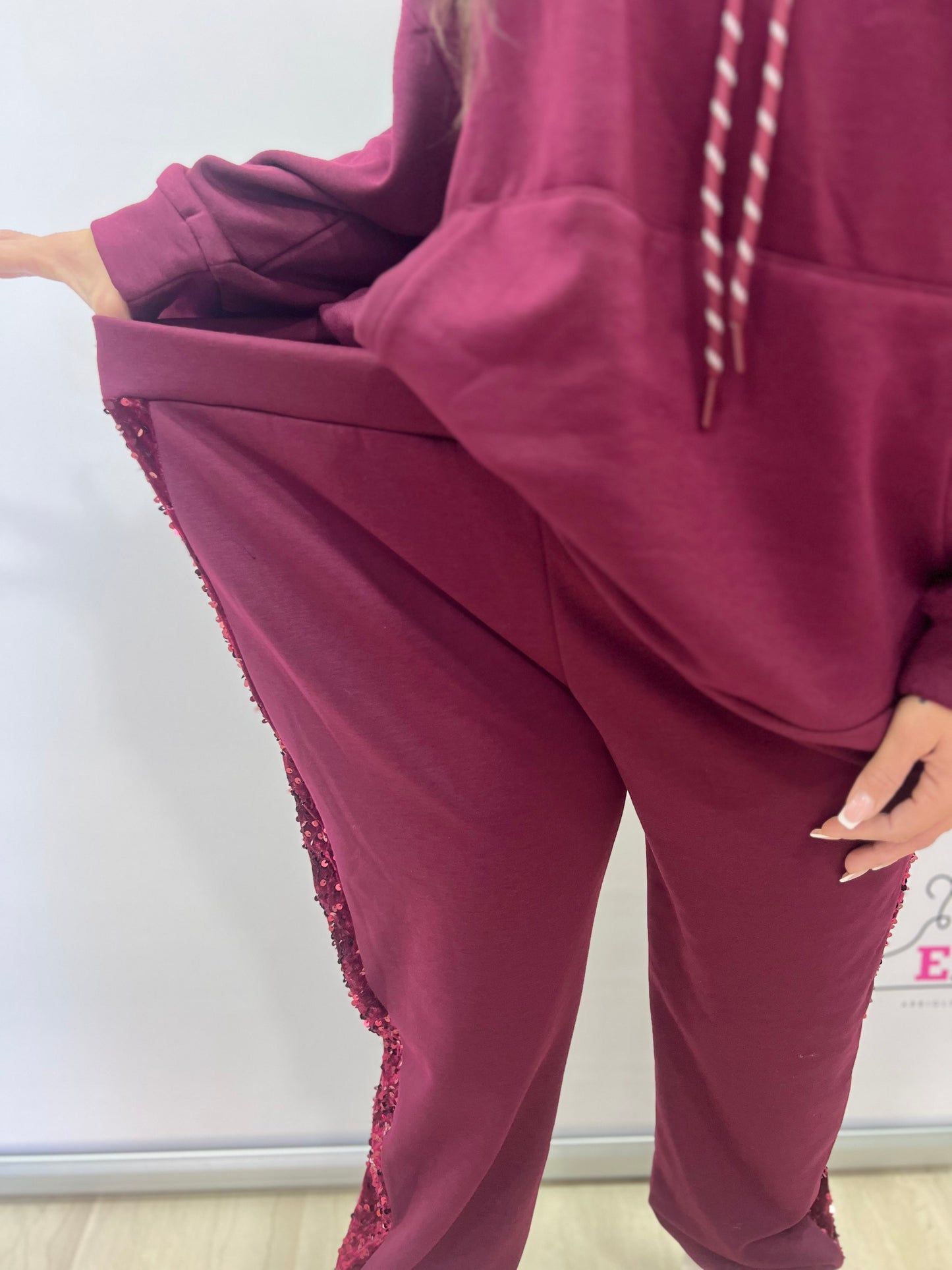 Tuta curvy donna con paillettes Felpata