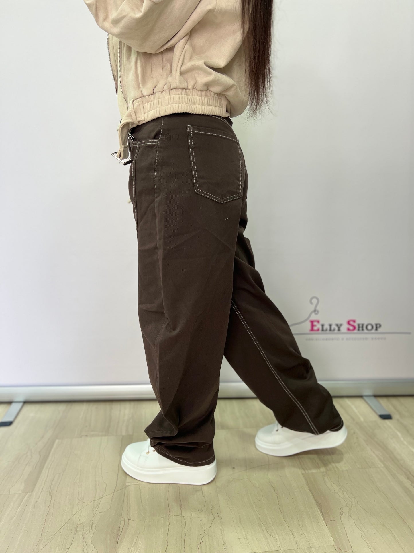 Jeans modello Balloon in marrone