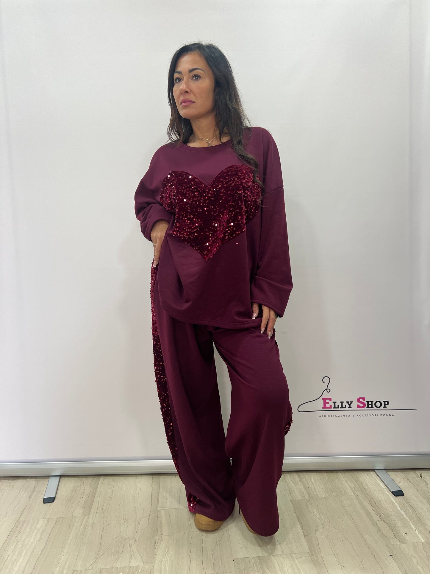 Tuta  completo curvy elegante con cuore glitter