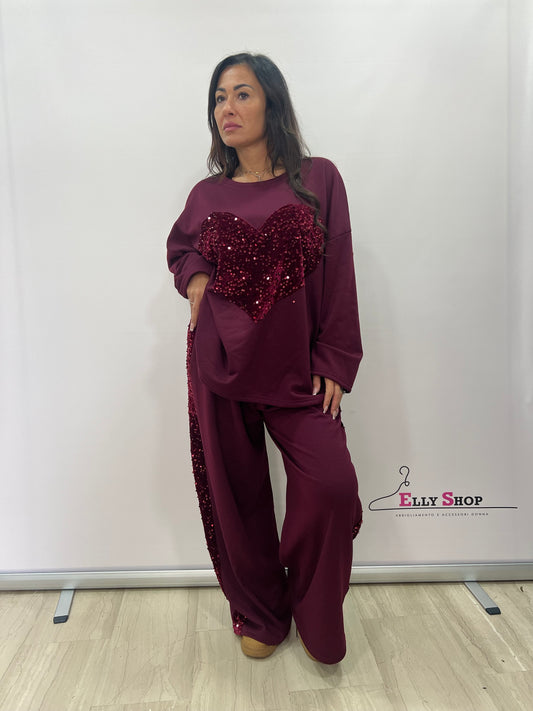 Tuta  completo curvy elegante con cuore glitter