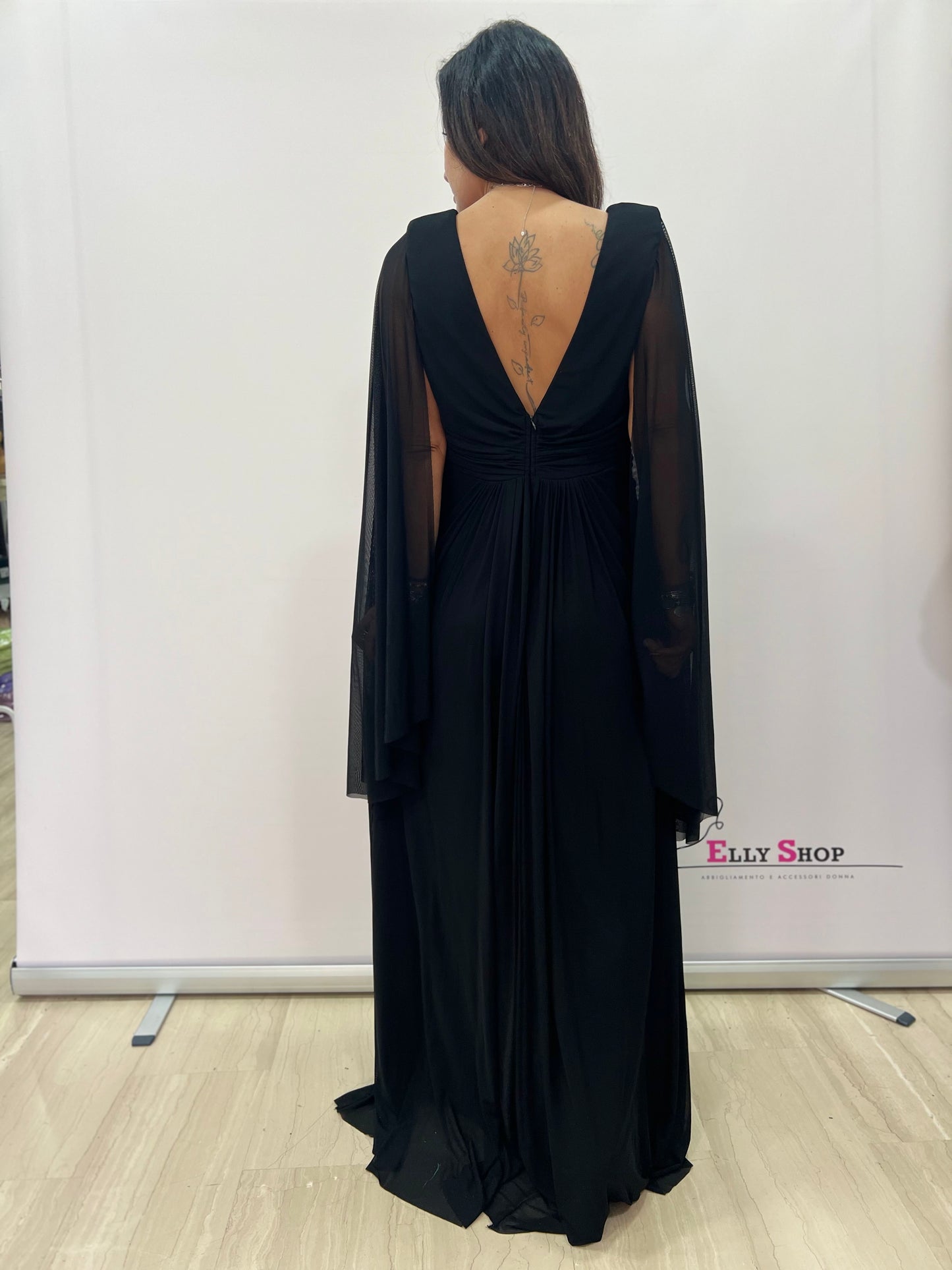 Abito lungo nero elegante curvy con spacco