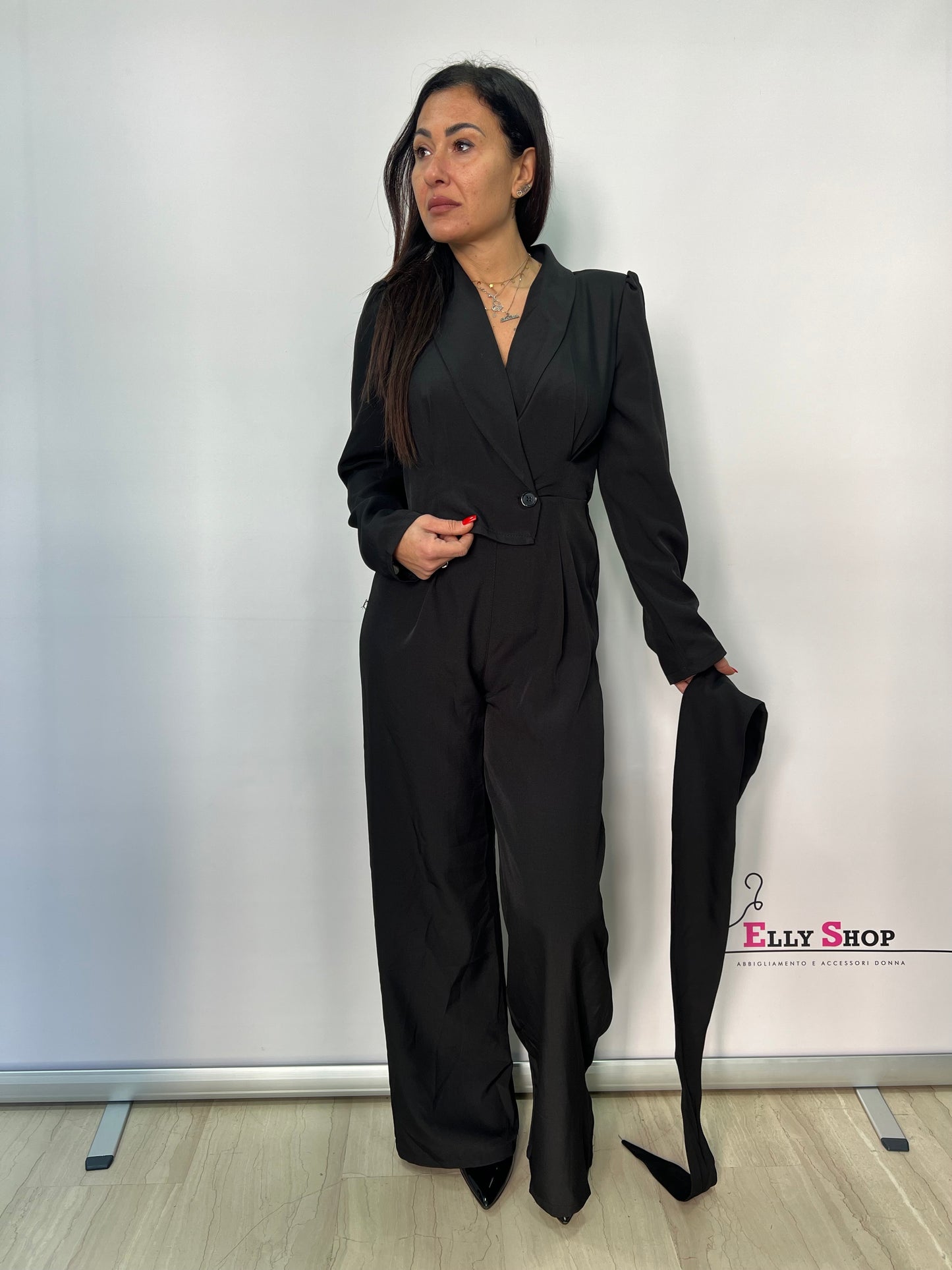 Tuta intera elegante donna con cintura