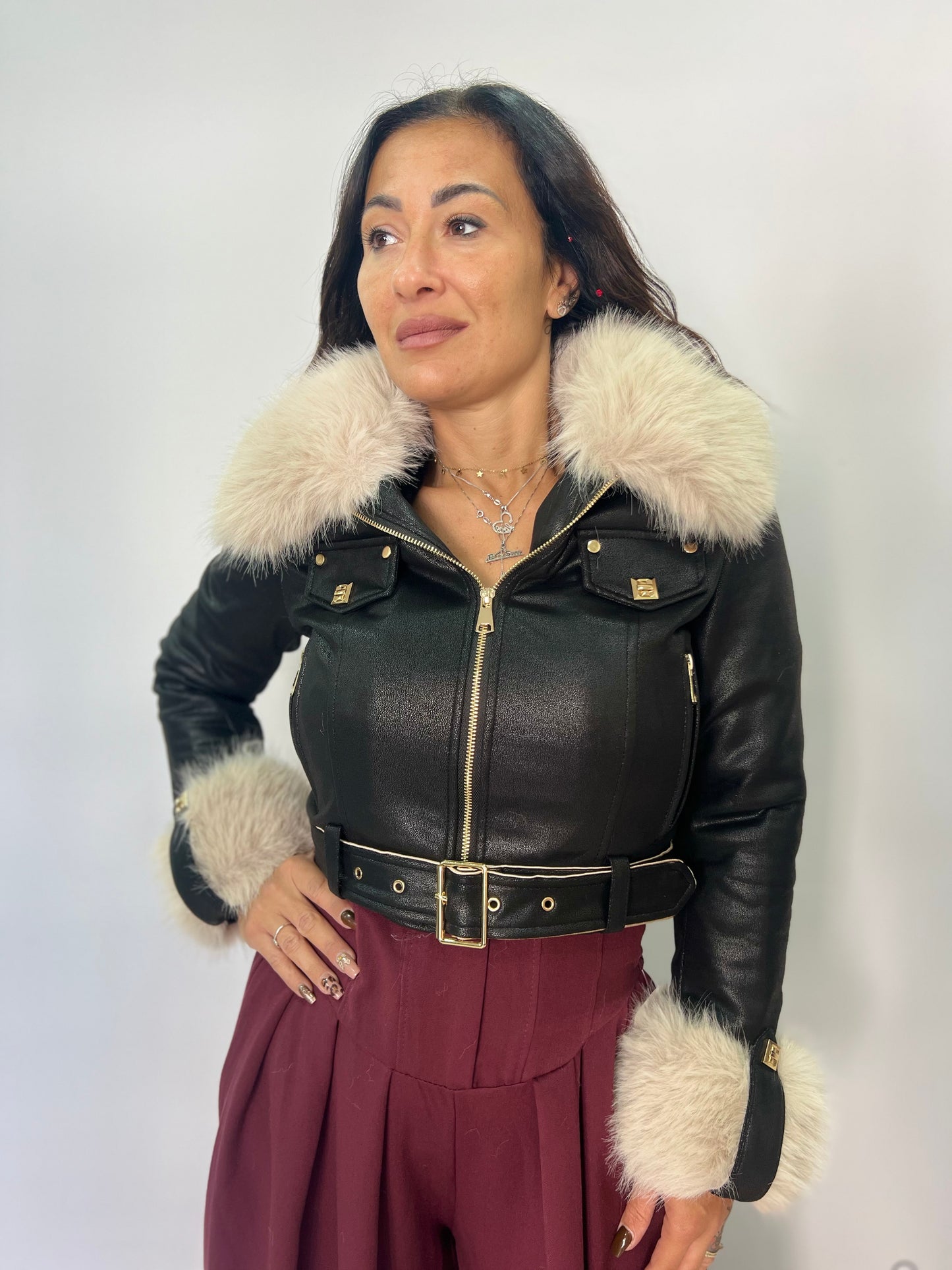 Giacca corta effetto pelle con pelliccia donna