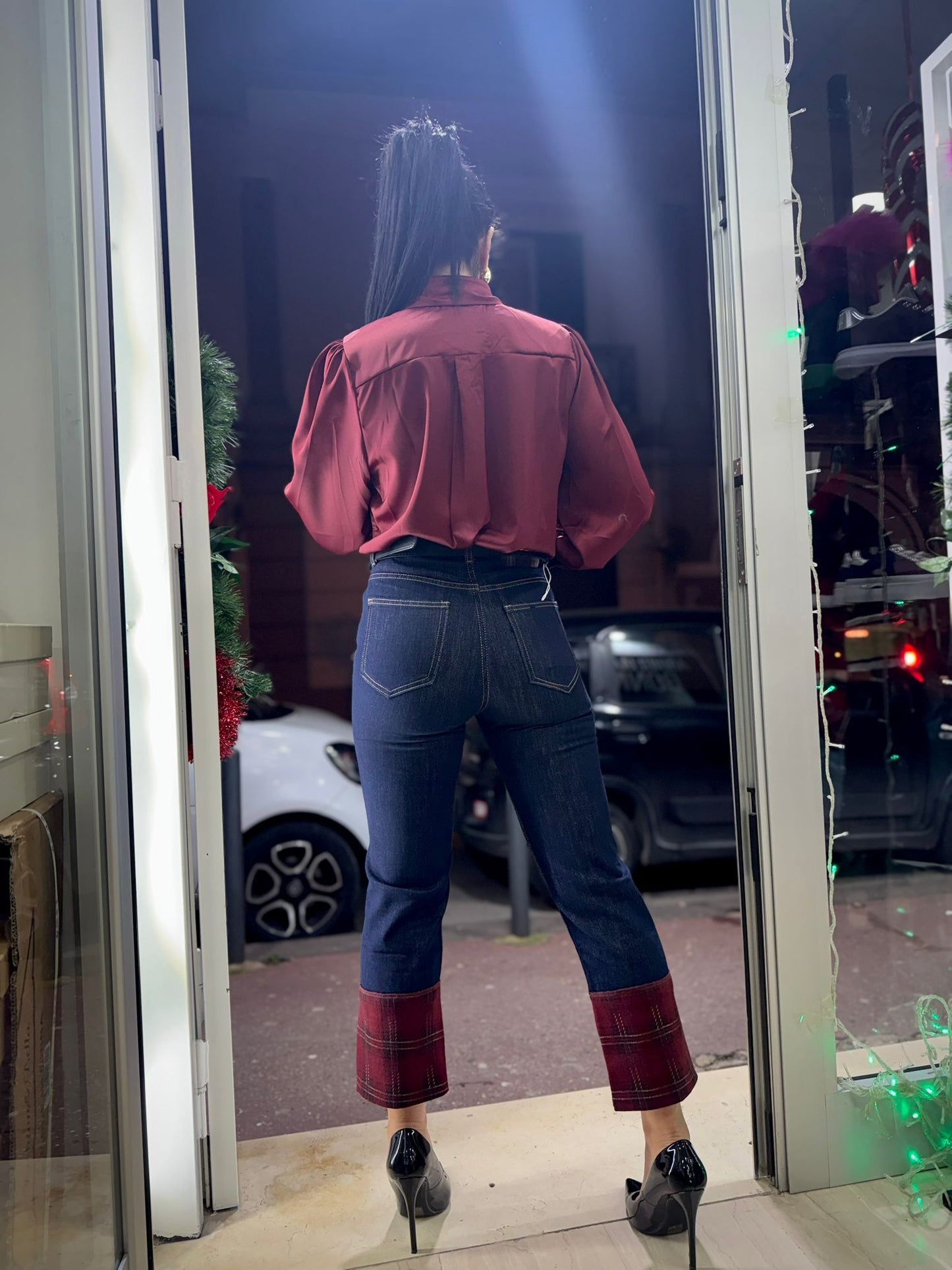 Knöcheljeans mit Schottenmuster