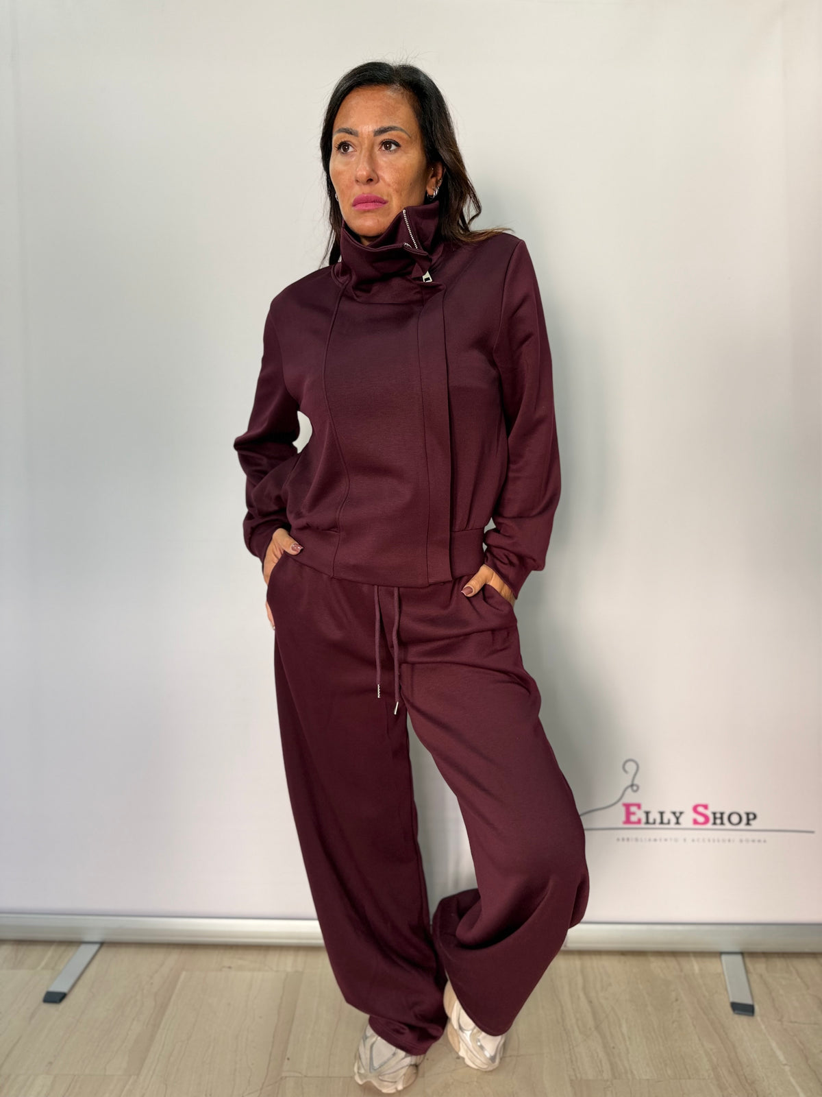 Completo Donna Sofia Elasticizzato con Felpa Collo Alto e Pantalone Palazzo – Vestibilità S-XL