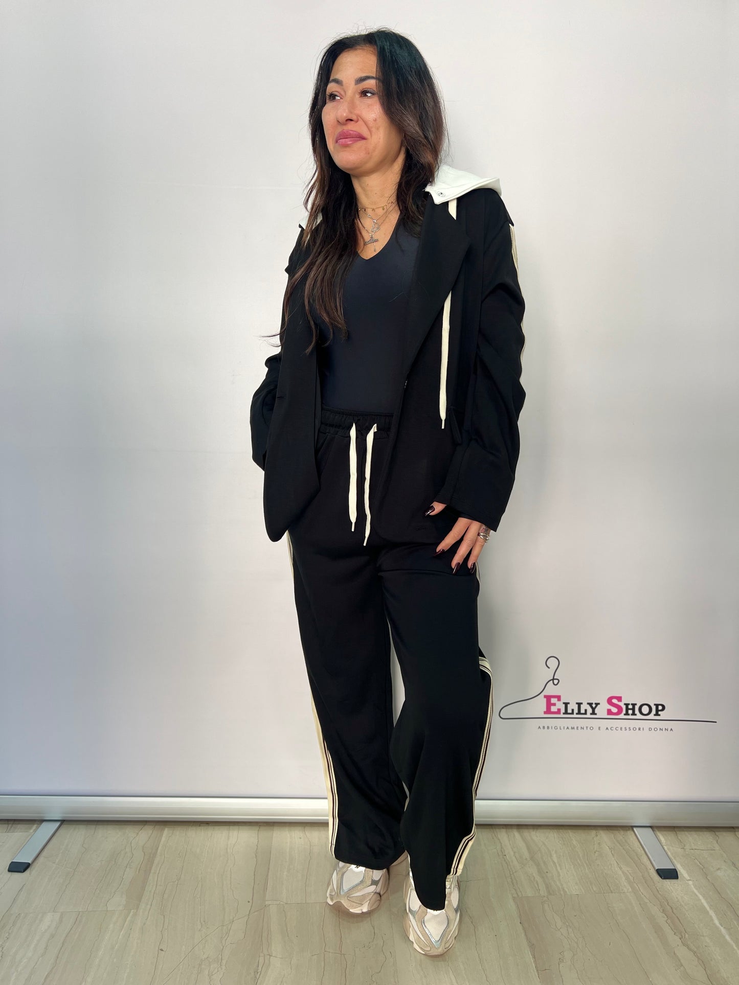 Completo donna sport chic con cappuccio