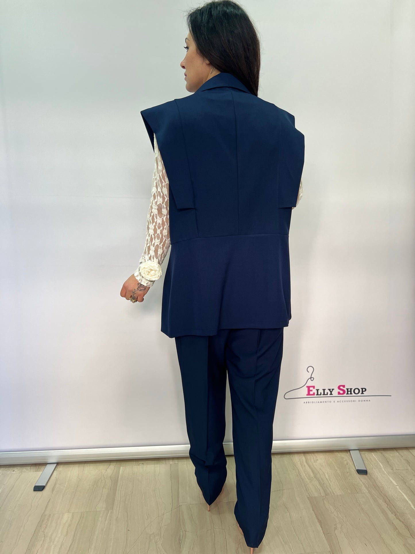 Completo donna curvy elegante con gilet