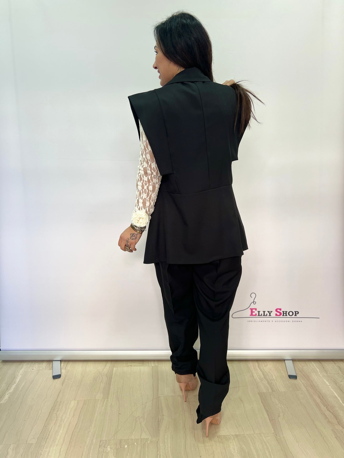 Completo donna curvy elegante con gilet