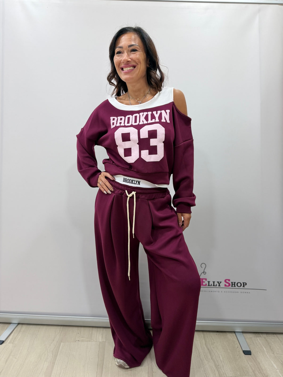 Completo Donna Brooklyn 83 con Felpa Monospalla e Pantalone Palazzo Elasticizzato