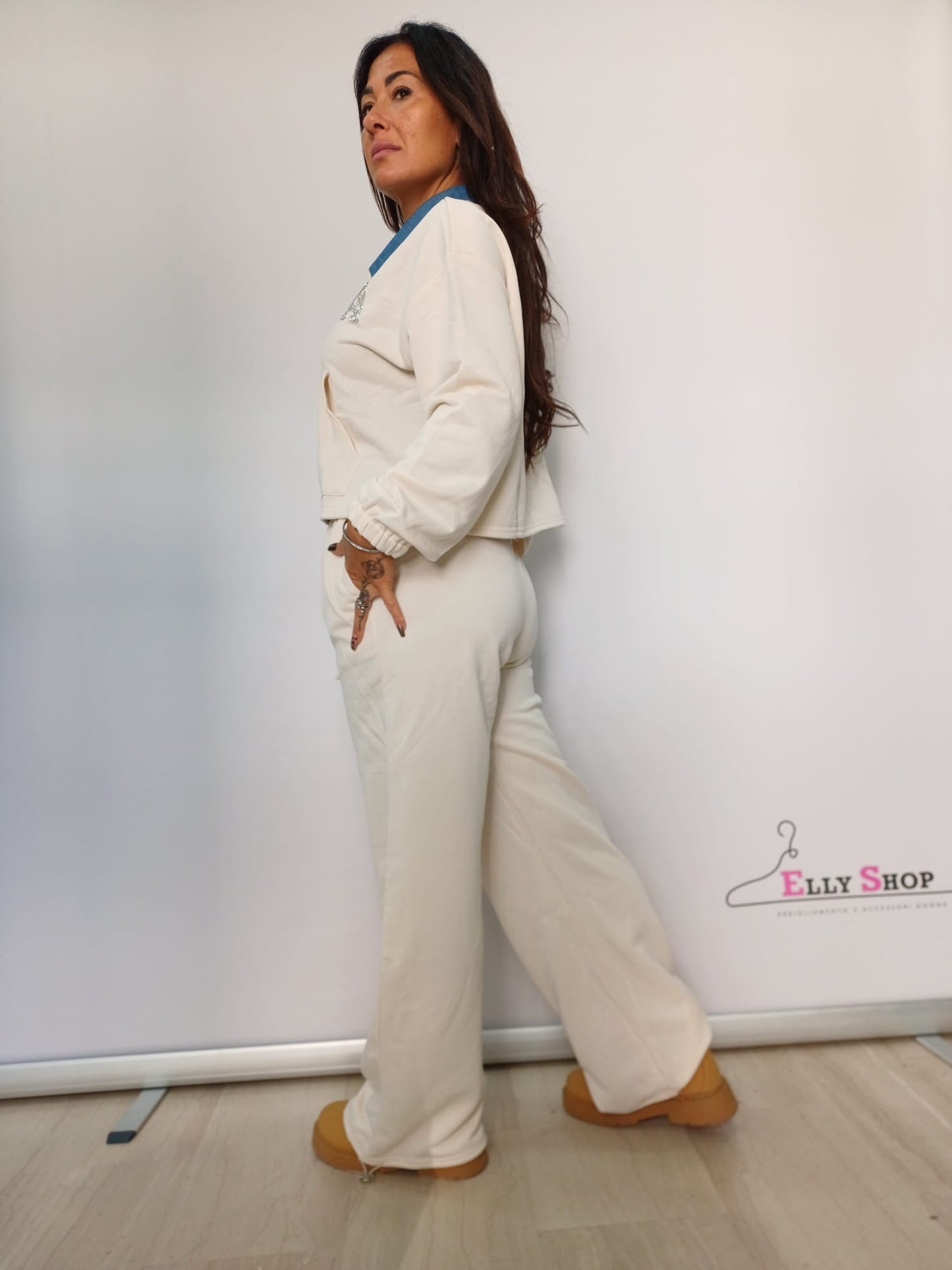 Completo donna casual con colletto a contrasto