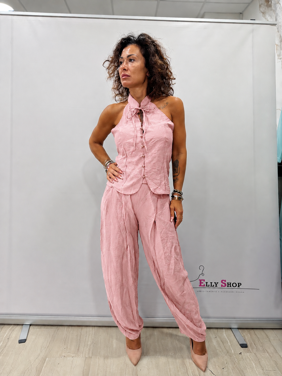 Completo Corea Donna Collo Halter con Pantalone Balloon