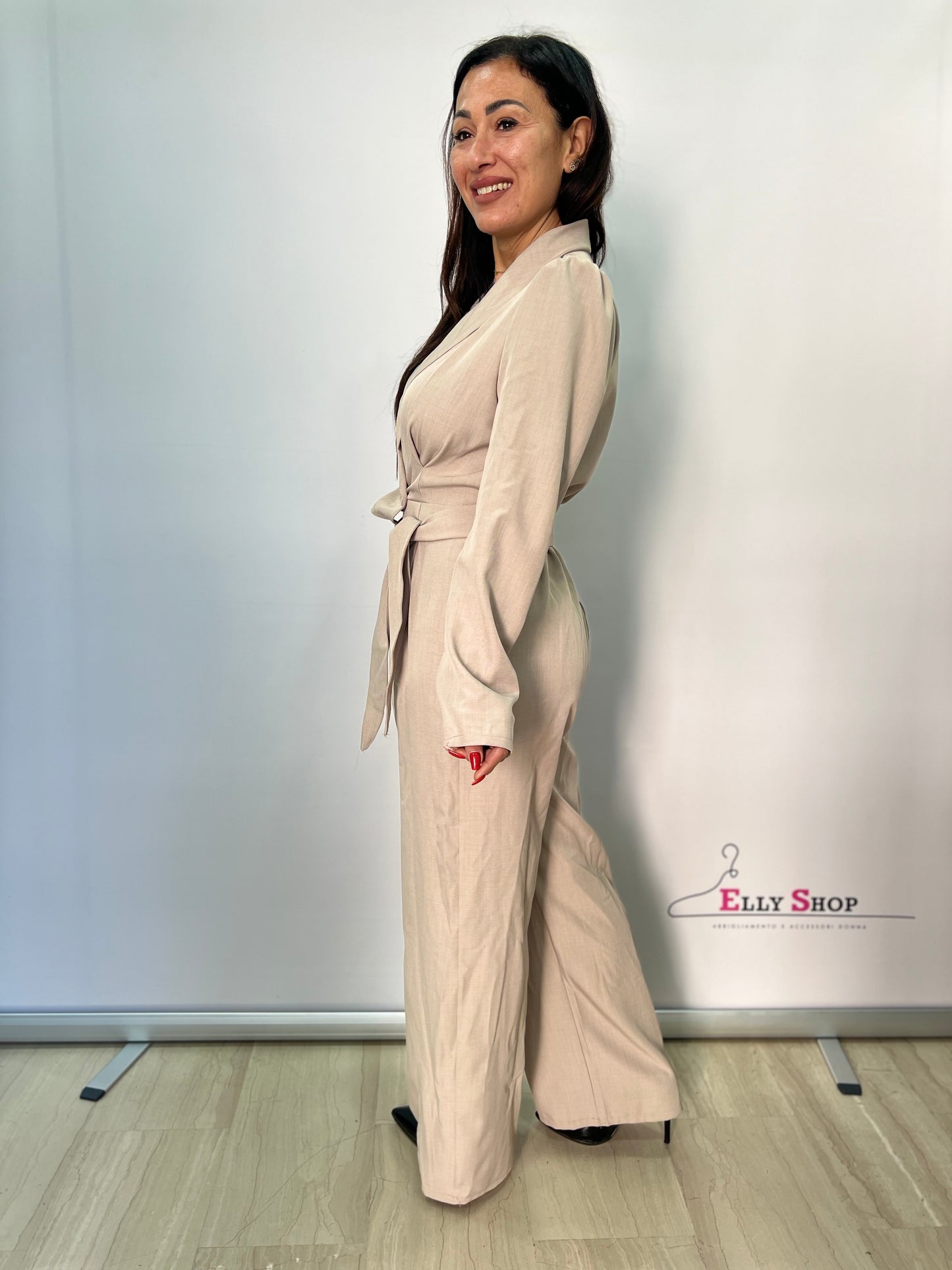 Tuta intera elegante donna con cintura