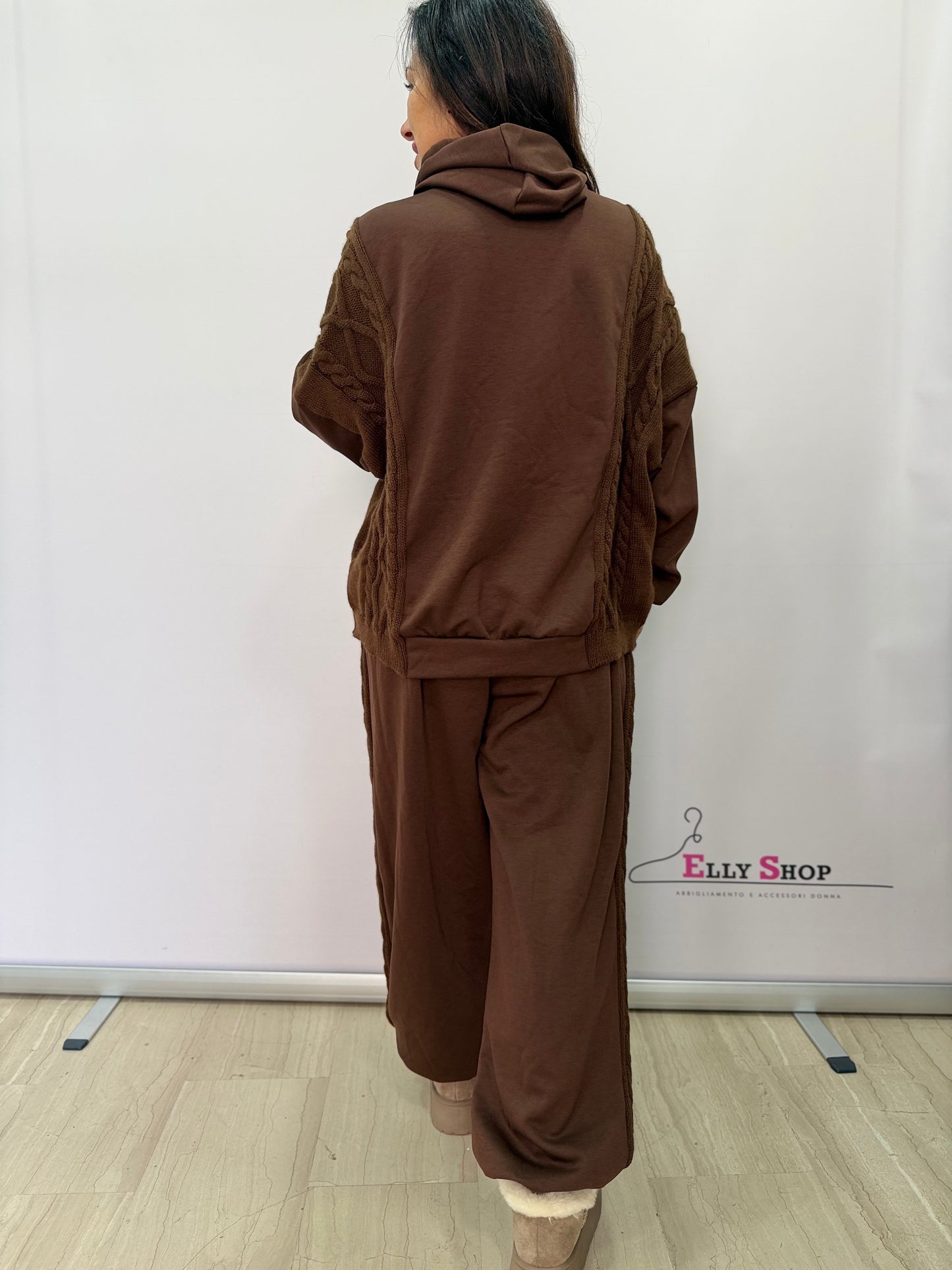 Completo donna curvy felpa e pantalone casual