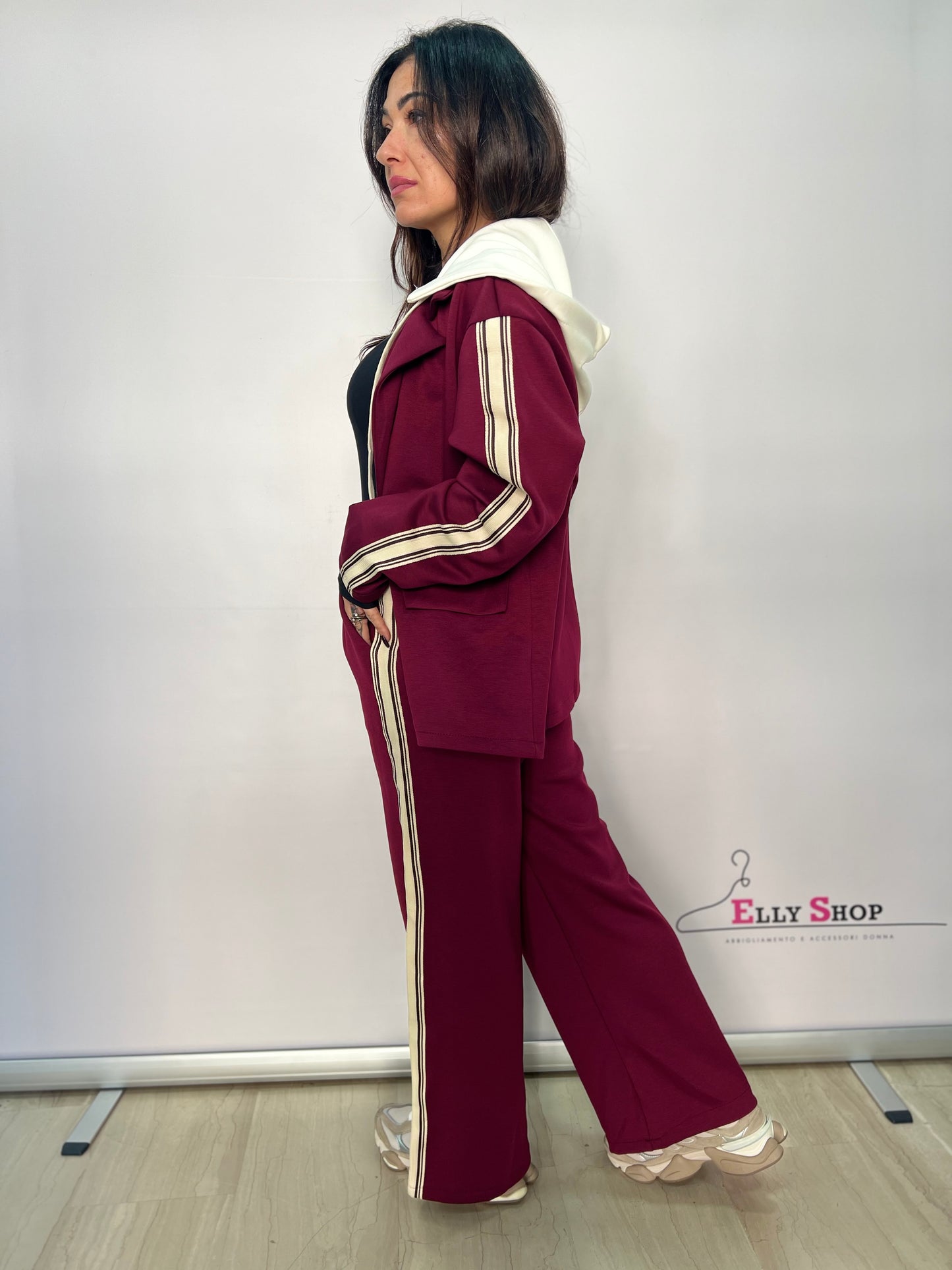 Completo donna sport chic con cappuccio