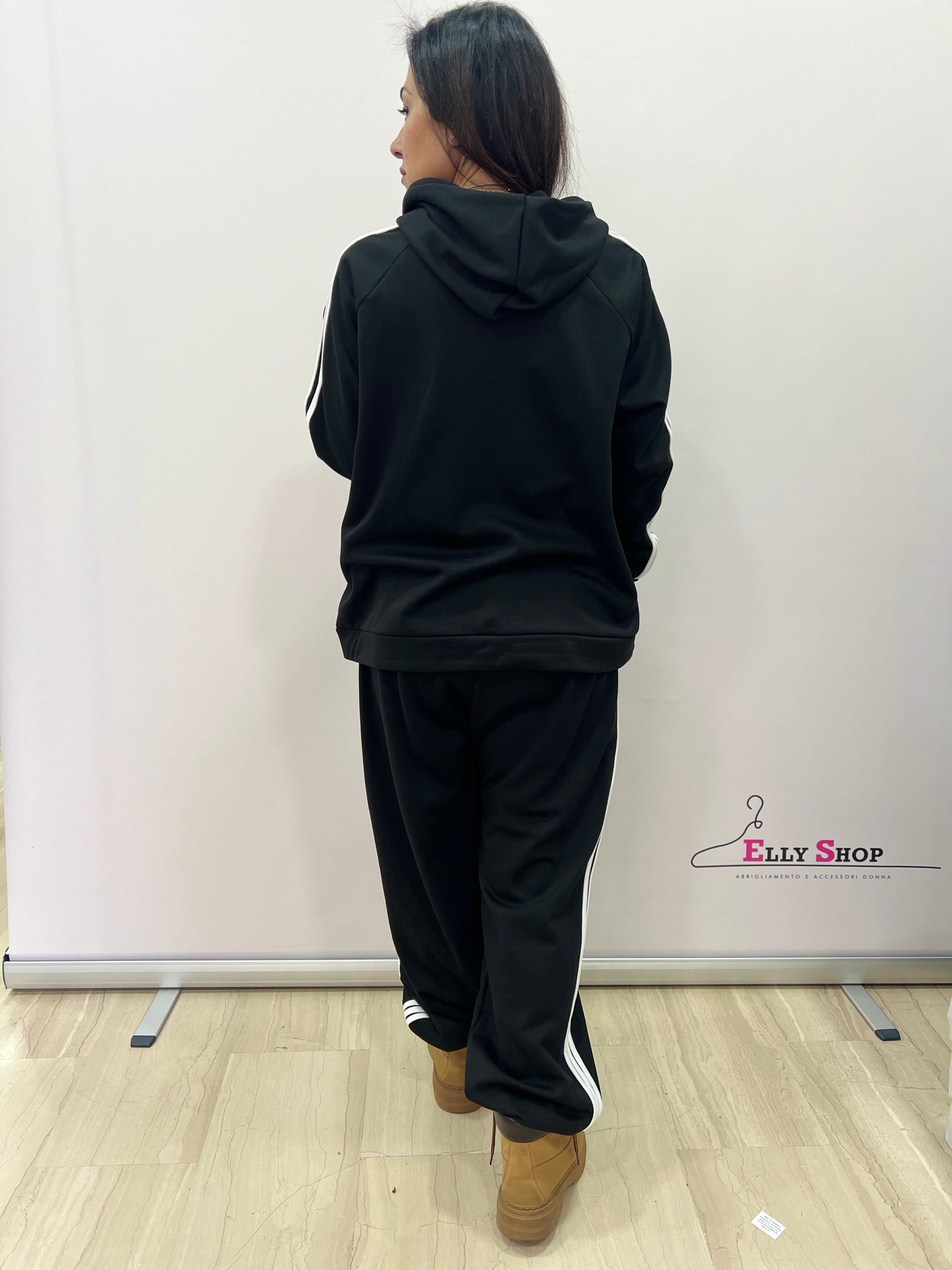 Completo tuta donna curvy sportivo con bande bianche