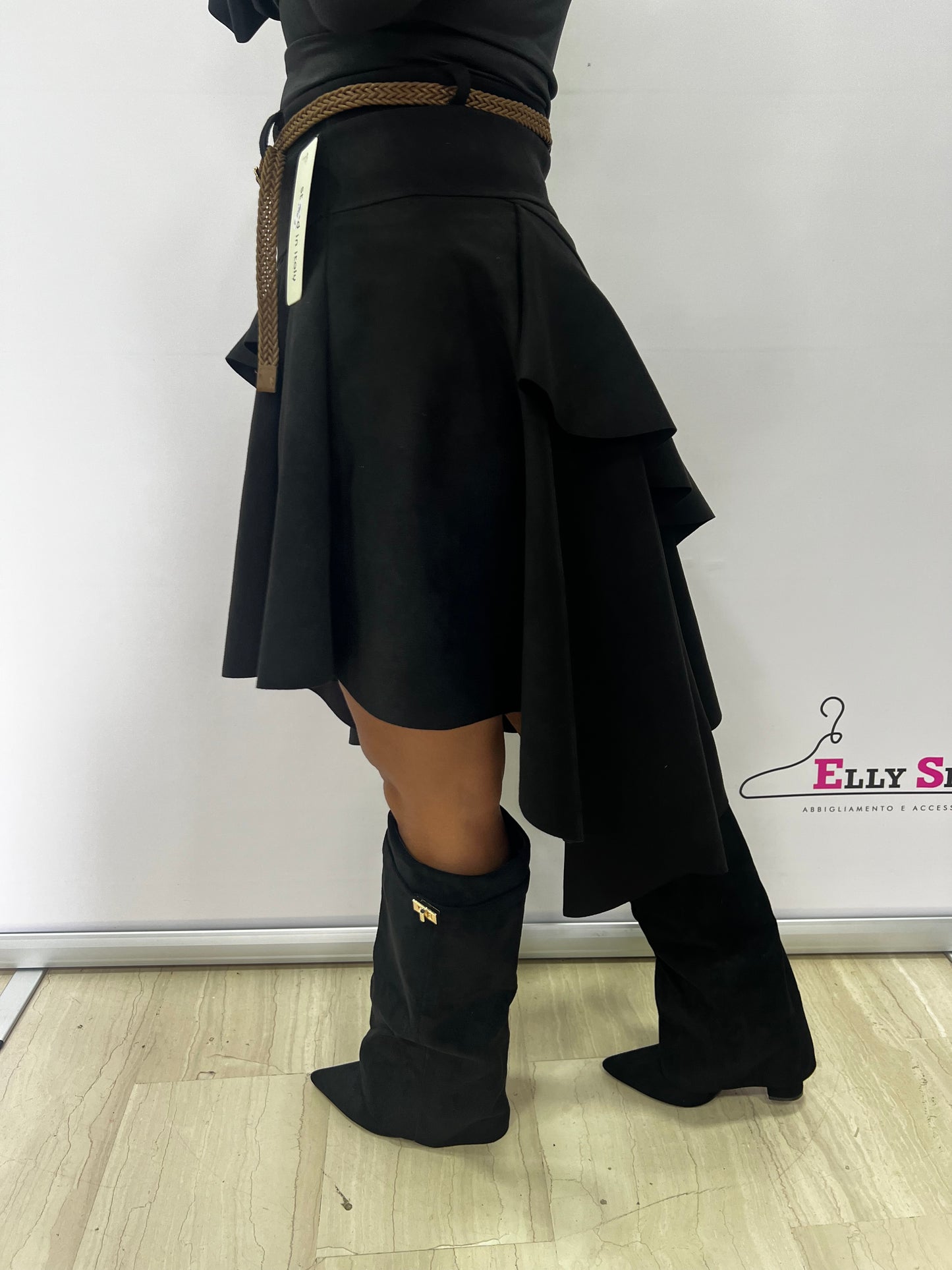 Gonna asimmetrica in camoscio con balza donna