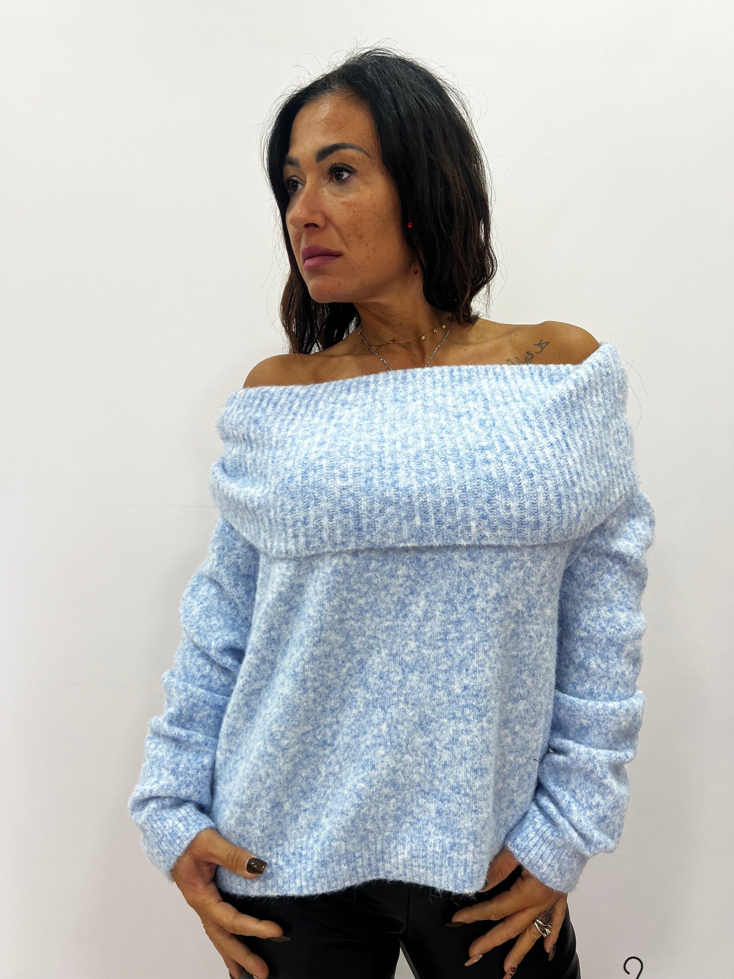 Maglione donna collo ampio morbido