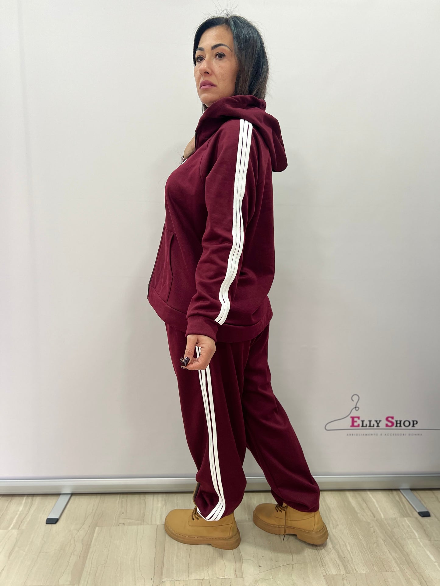 Completo tuta donna curvy sportivo con bande bianche