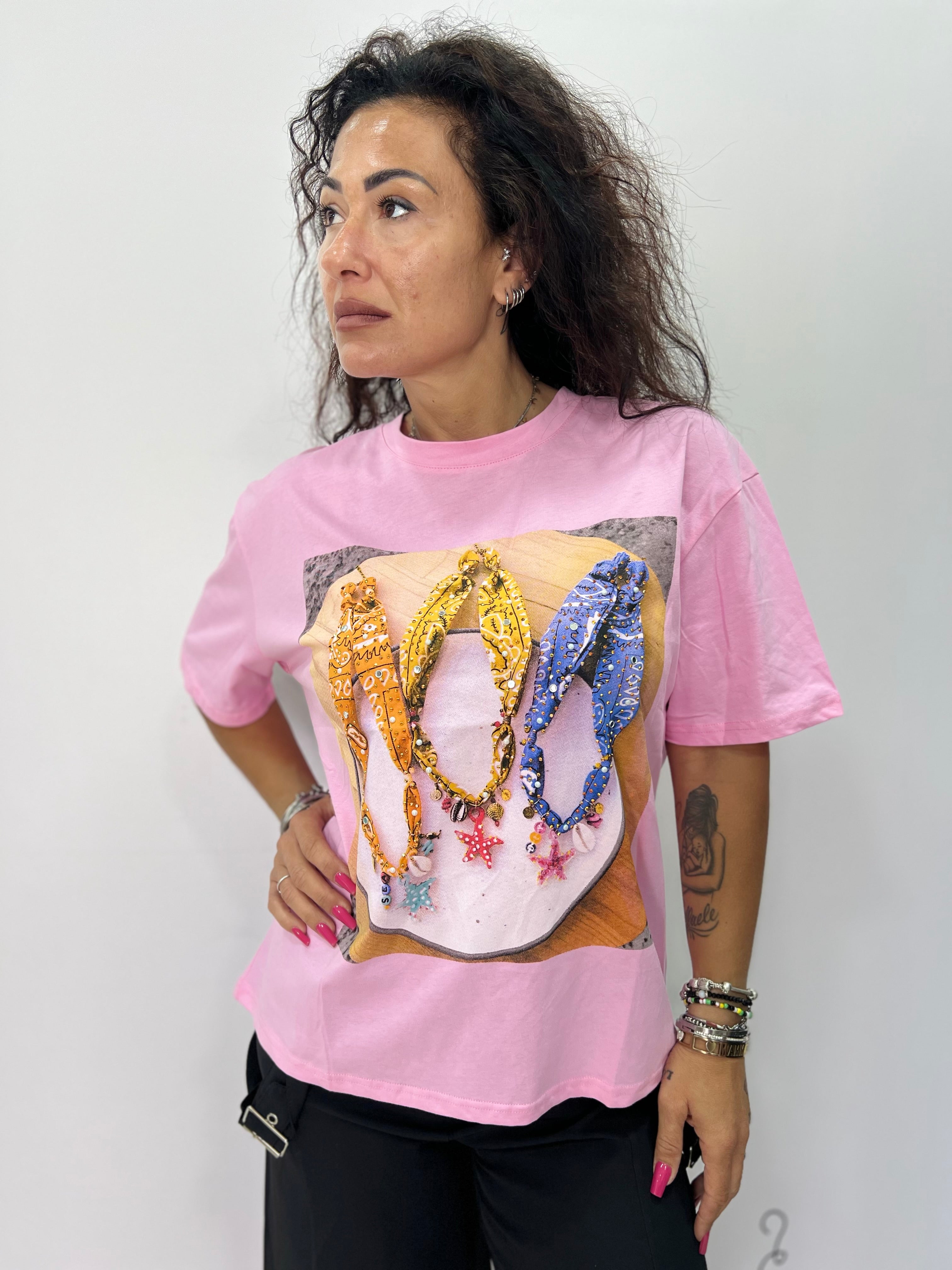 T-Shirt donna stampa sandali colorati