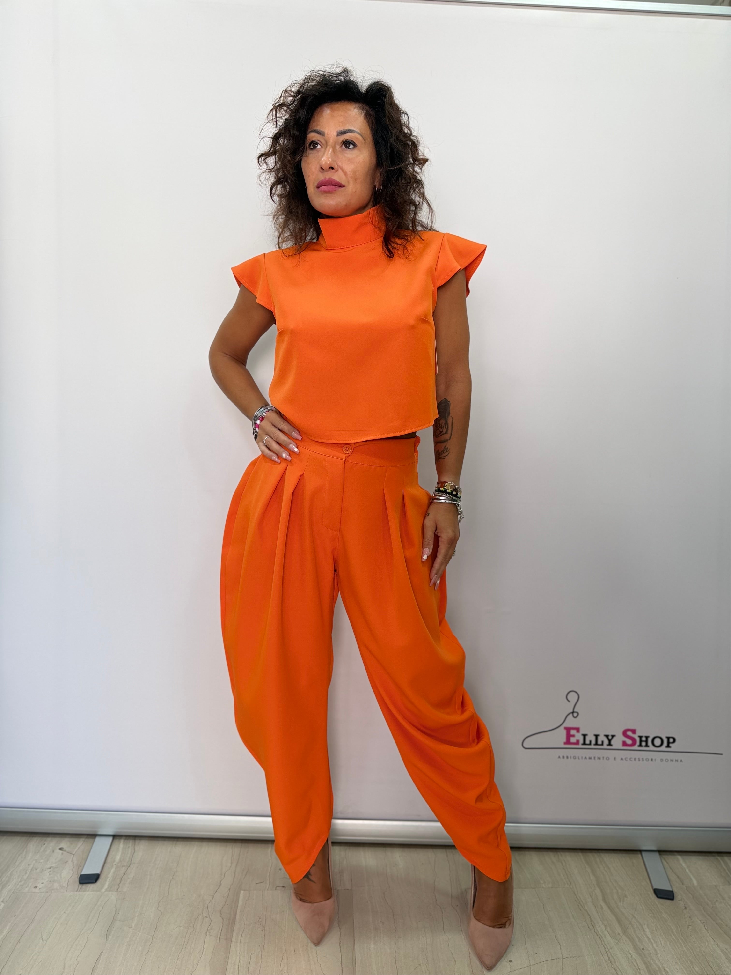 Completo Valeria2 Donna Chic Collo Alto e Pantalone Drappeggiato