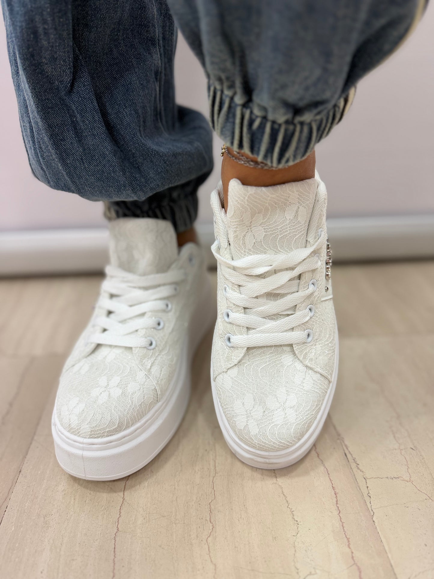 Sneakers donna platform in pizzo elegante