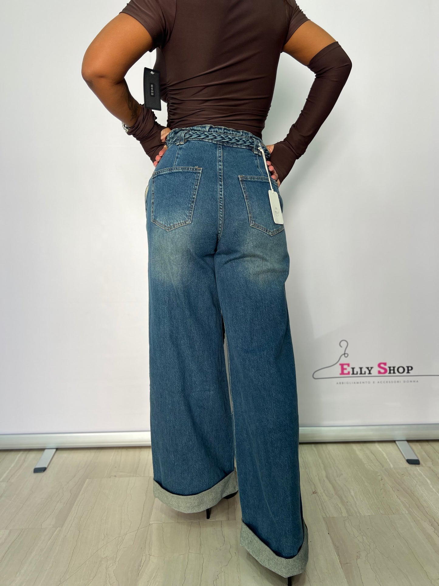 Jeans a zampa con corda