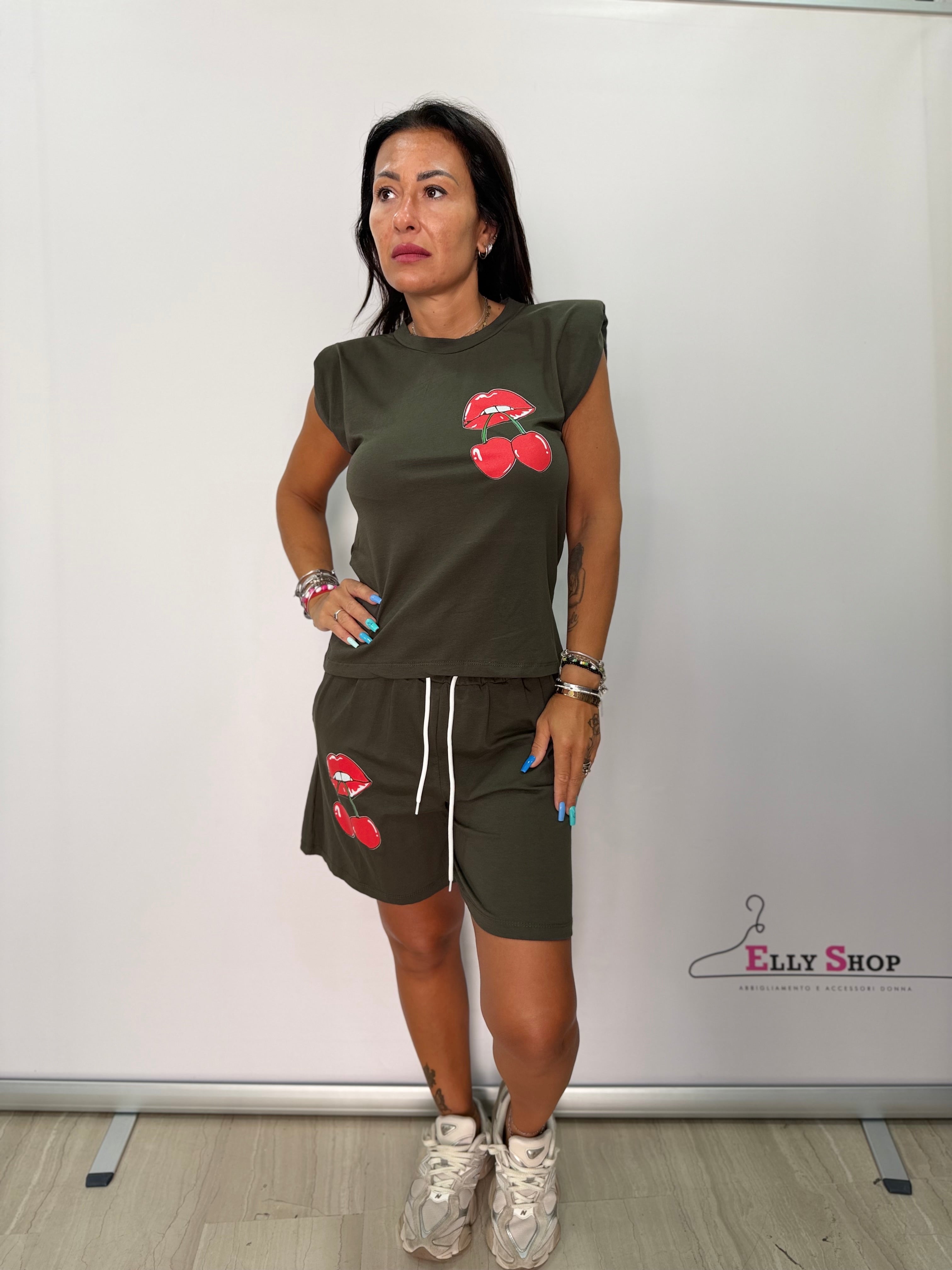 Completo donna ciliegie casual estivo