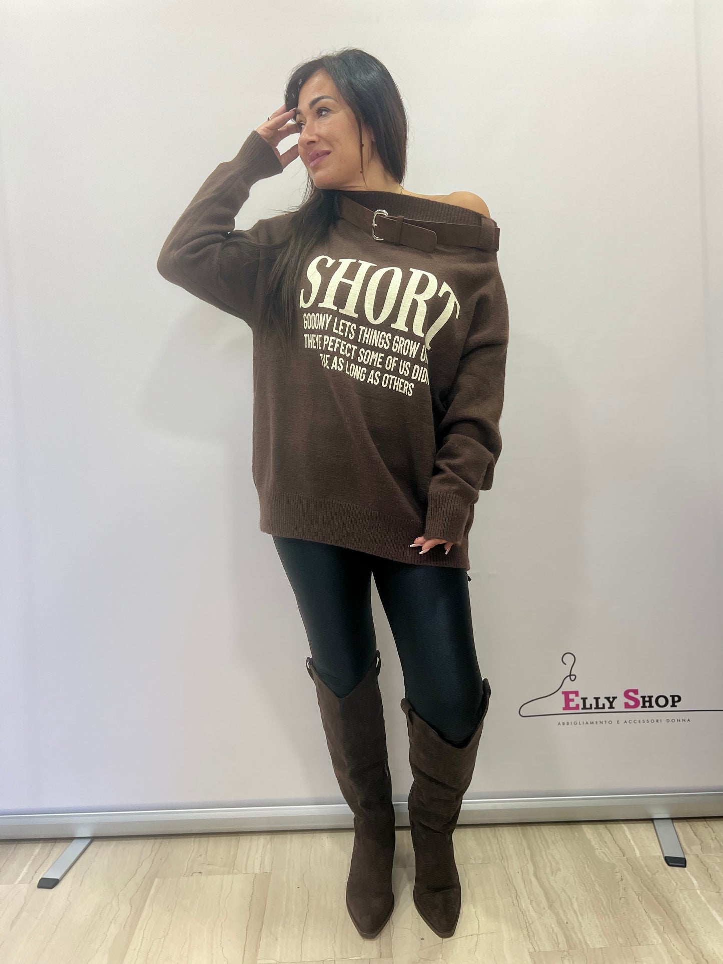 Maglione monospalla con cintura trendy