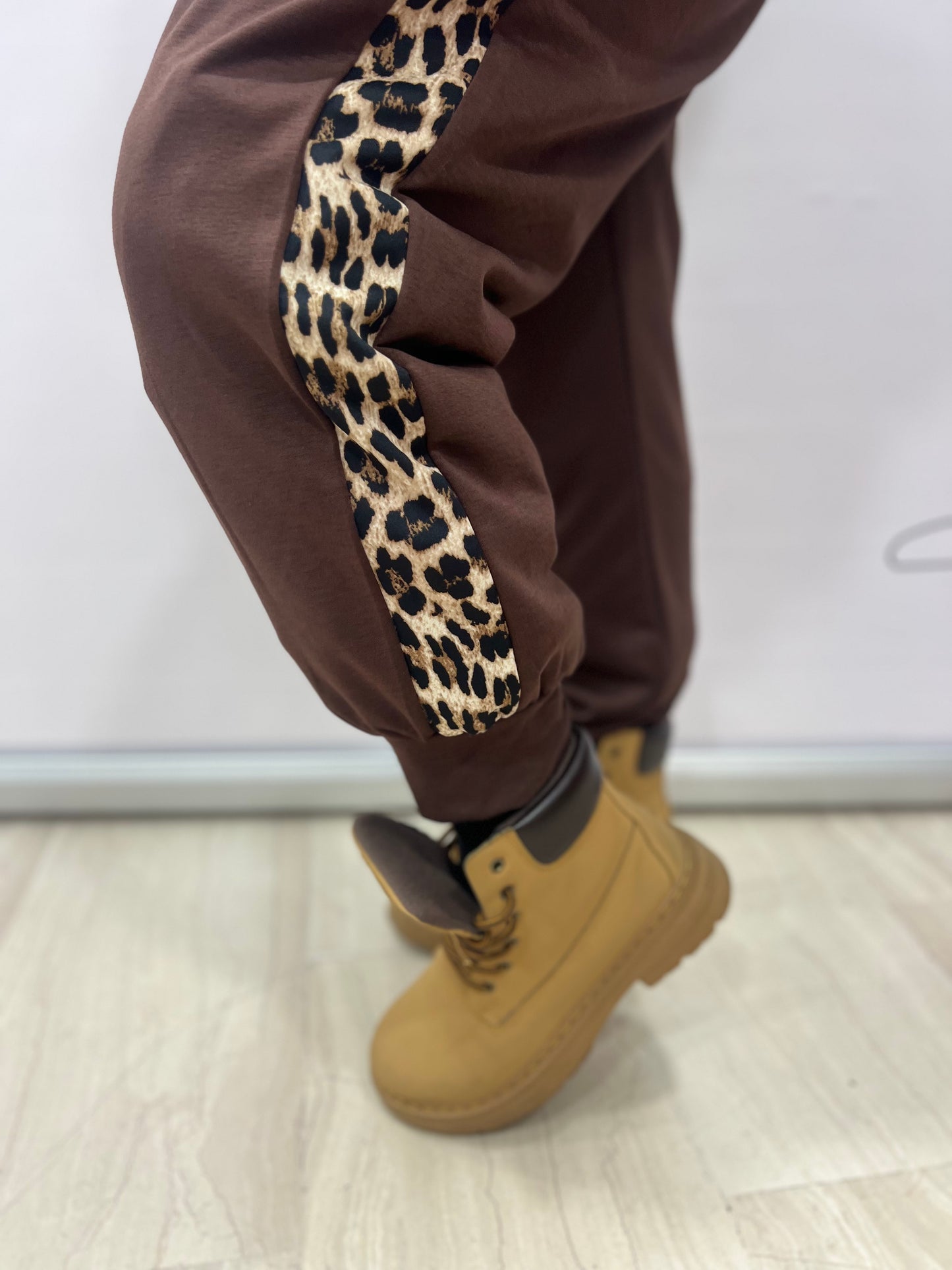 Tuta curvy donna con dettagli animalier
