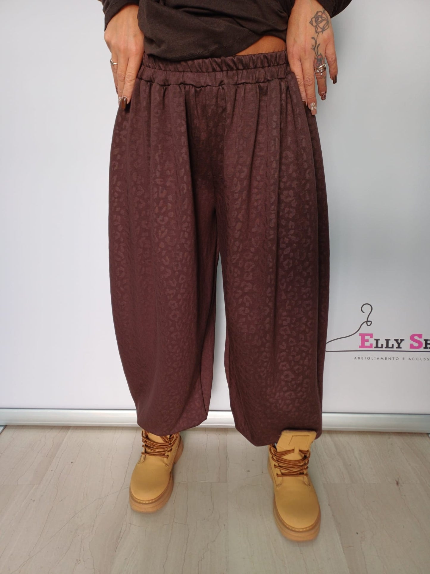 Pantalone ampio donna fantasia tono su tono