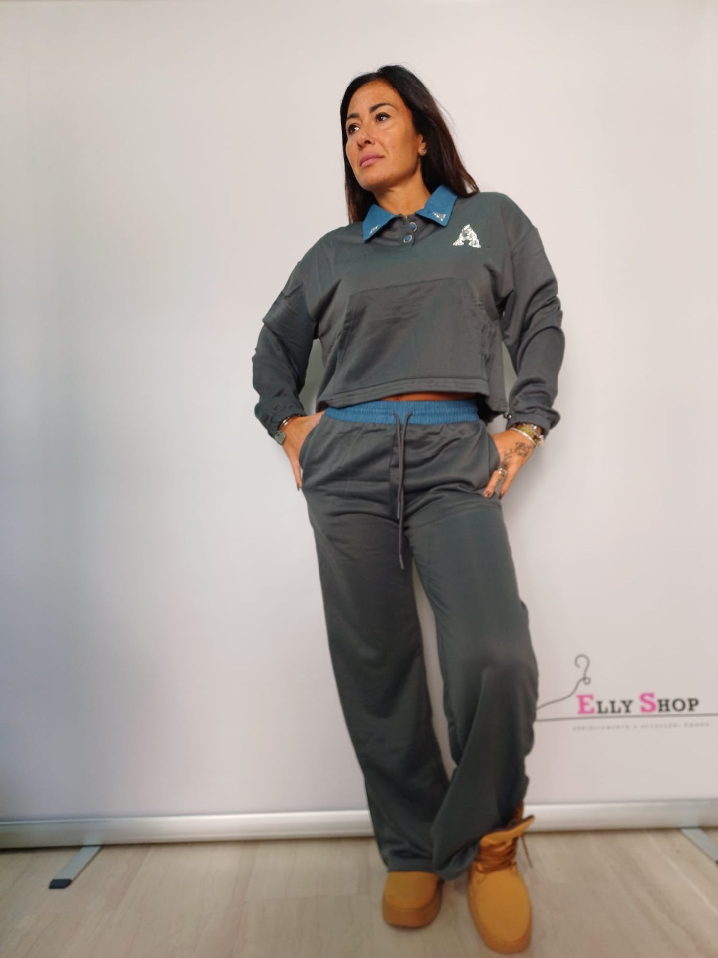 Completo donna casual con colletto a contrasto