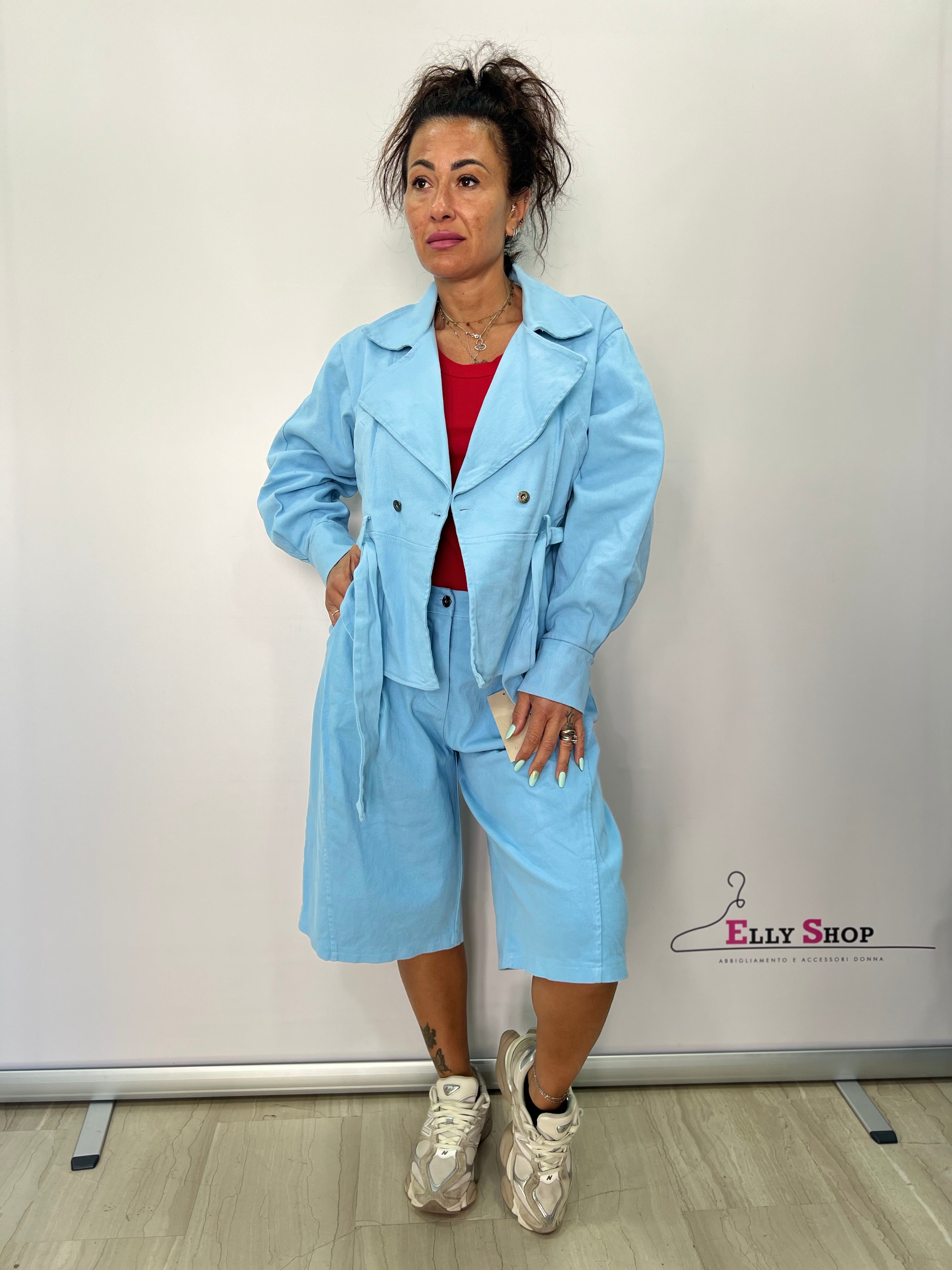 Completo donna giacca e bermuda casual chic