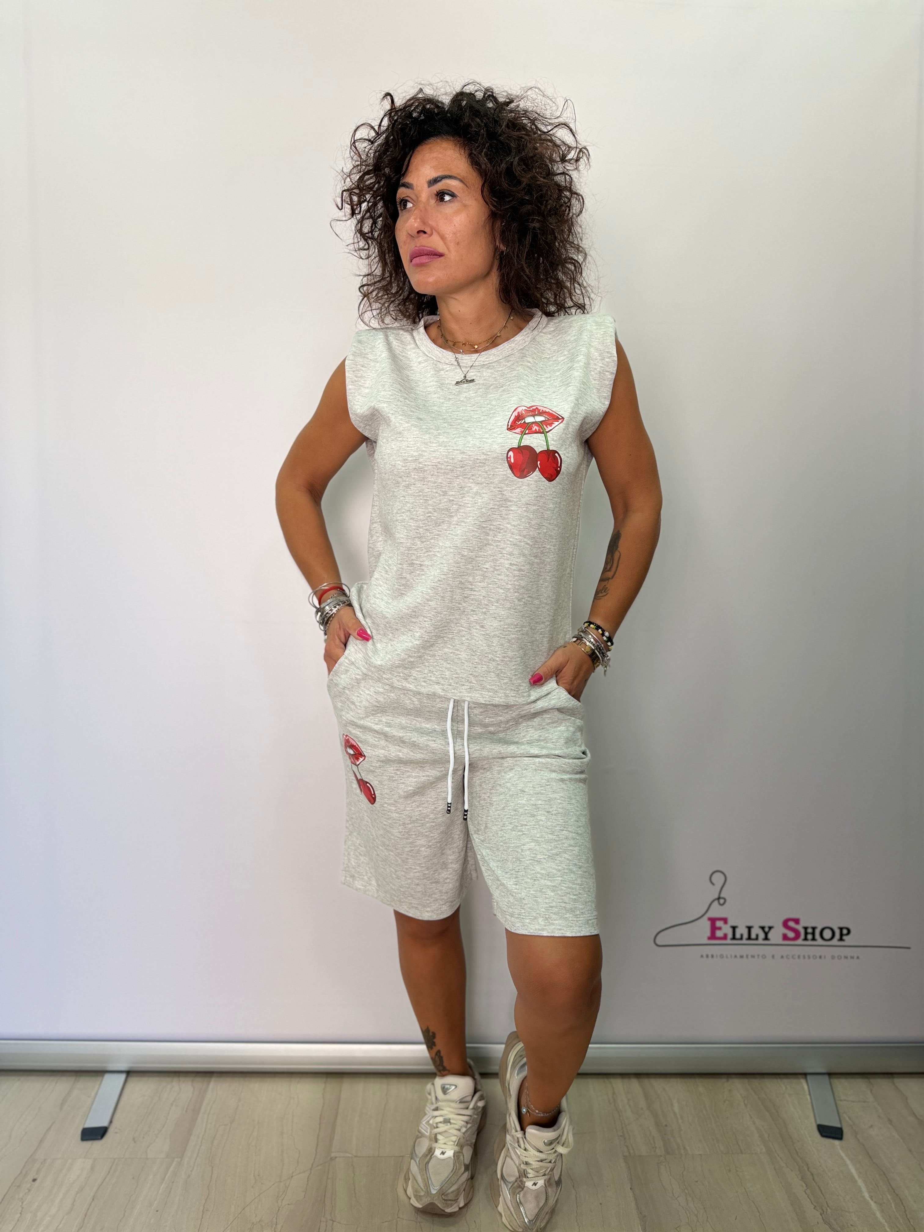 Completo donna ciliegie casual estivo