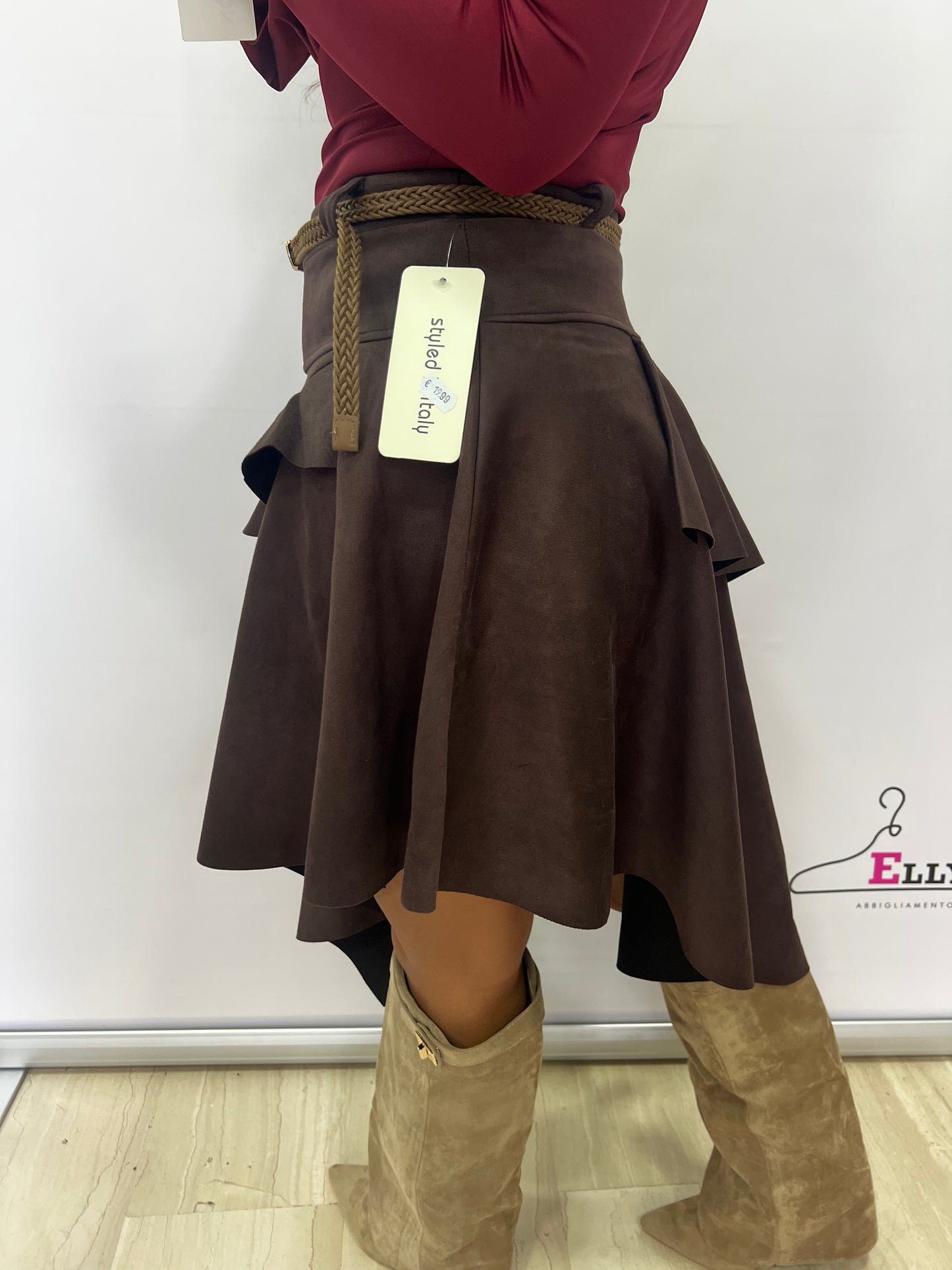 Gonna asimmetrica in camoscio con balza donna