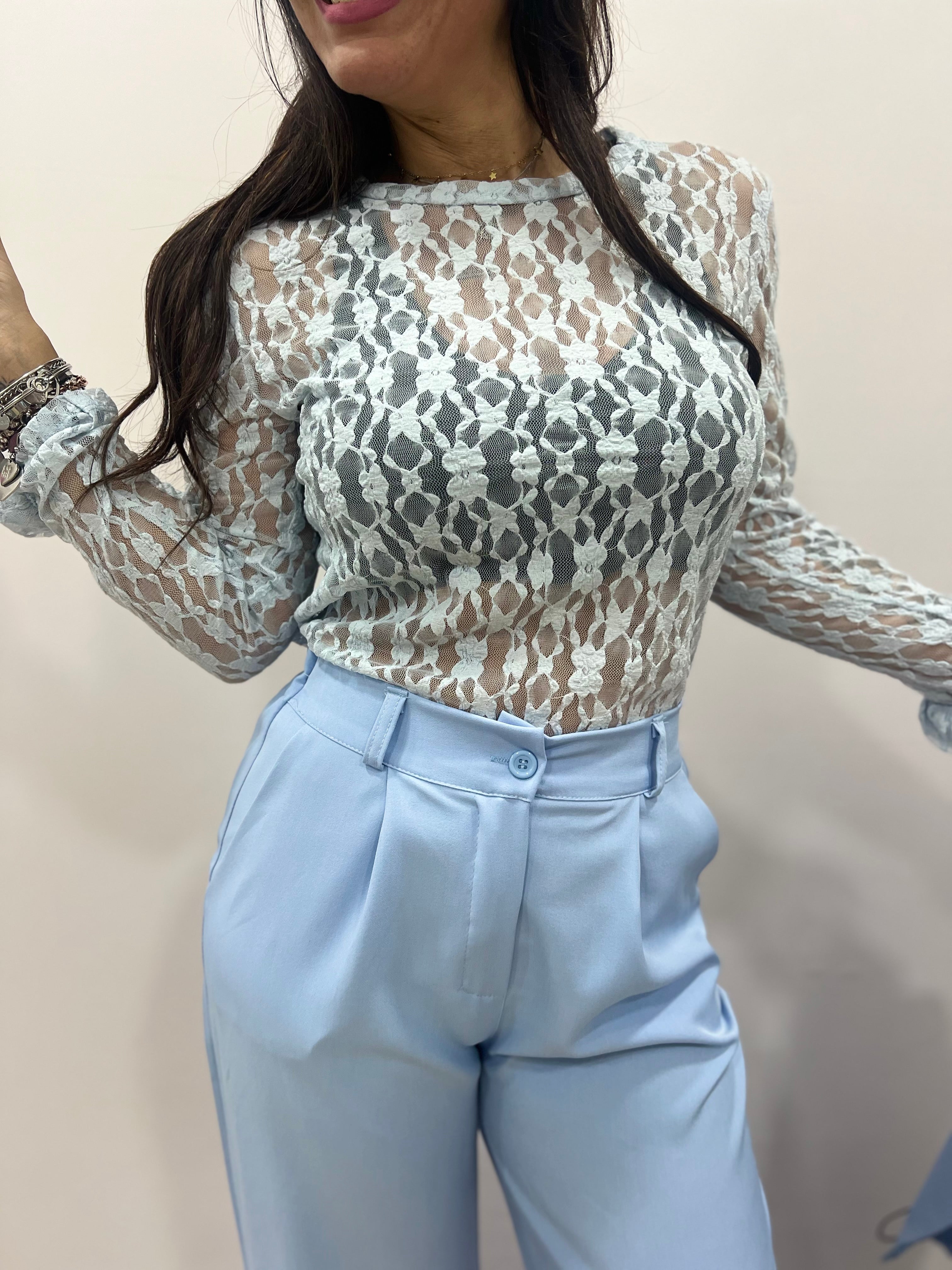 Maglia donna in pizzo elegante elasticizzata