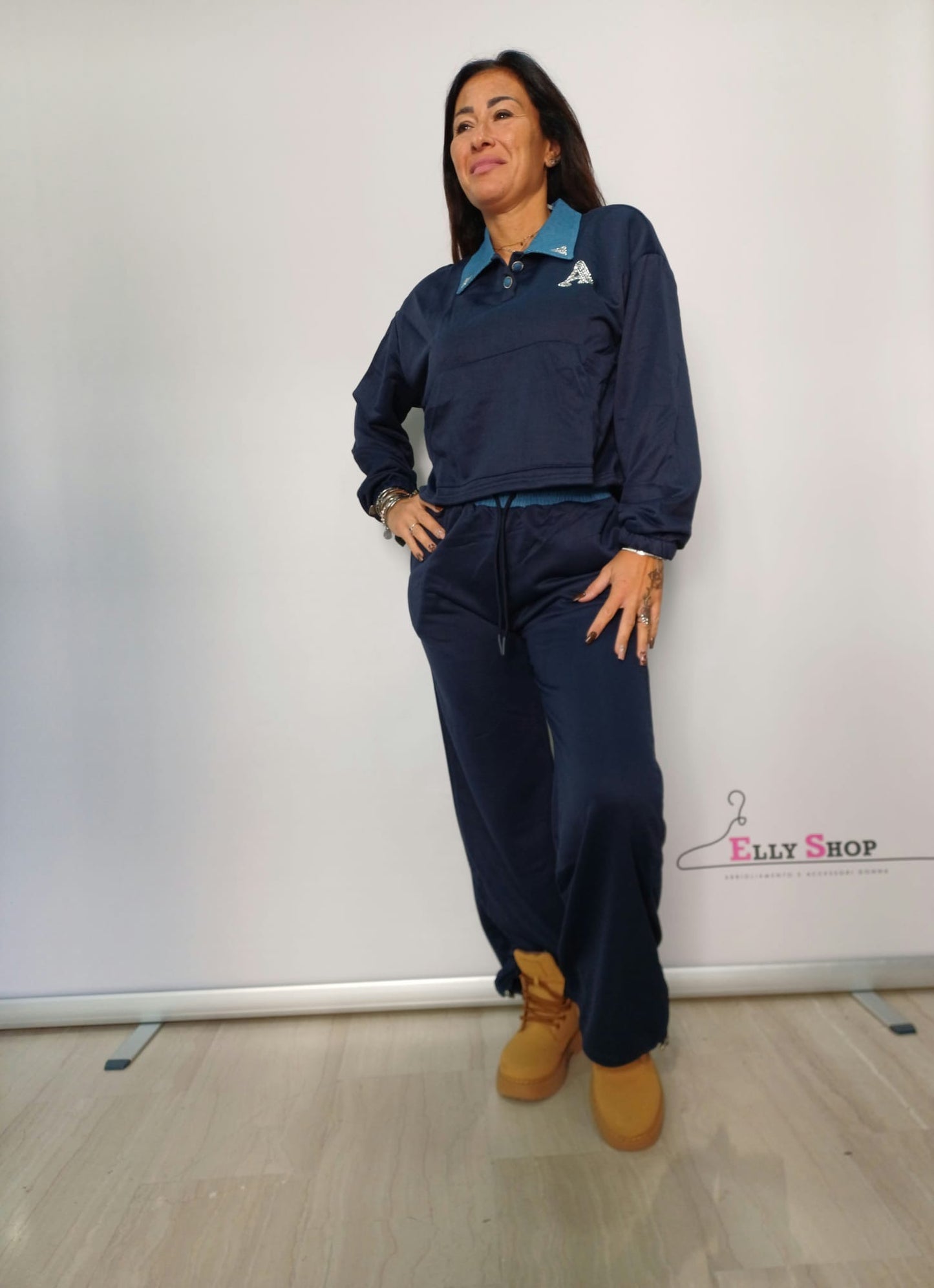 Completo donna casual con colletto a contrasto