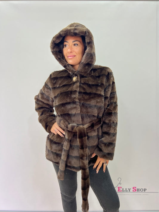 Pelliccia donna modello visone