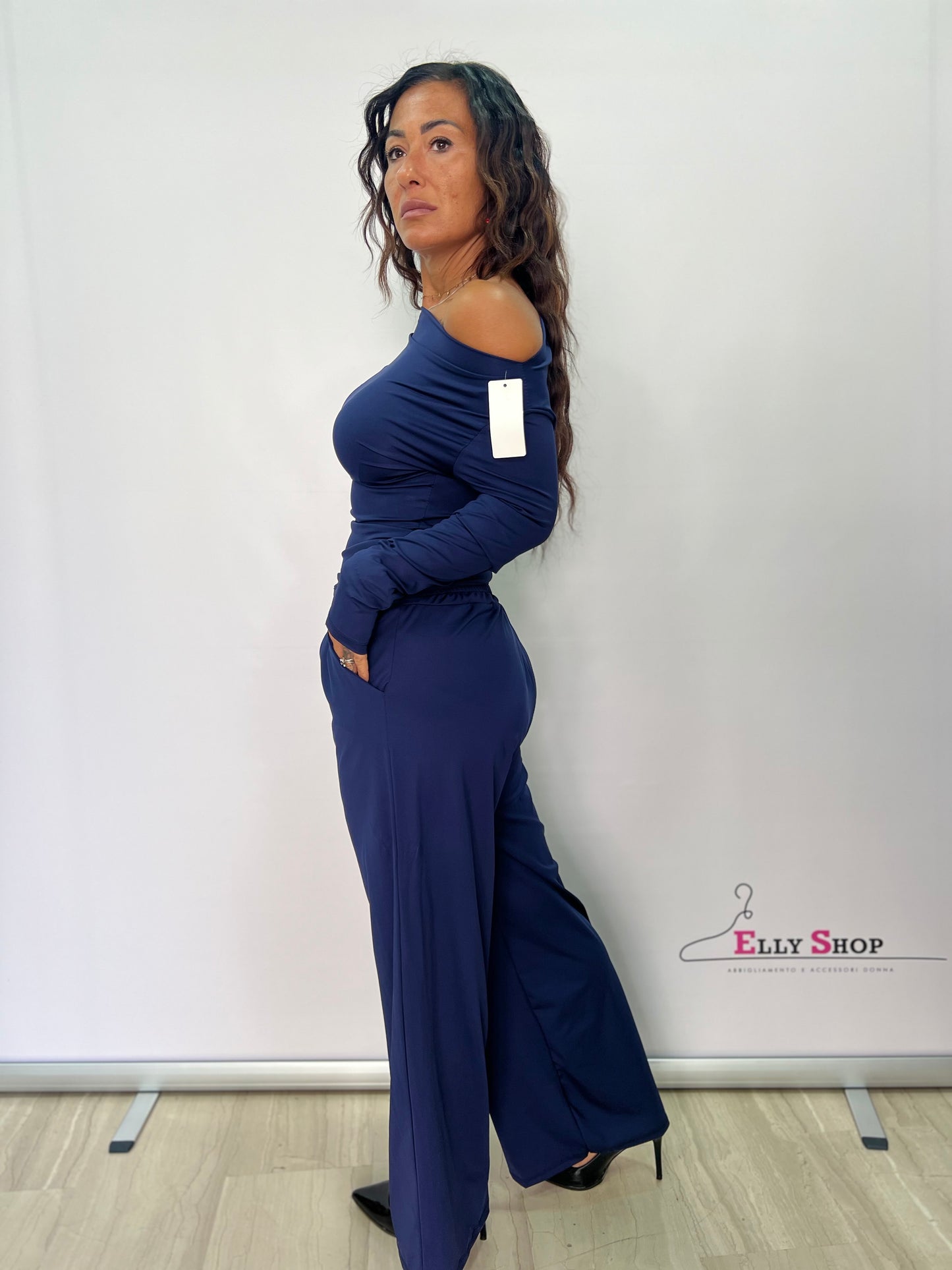 Completo lycra con scollo