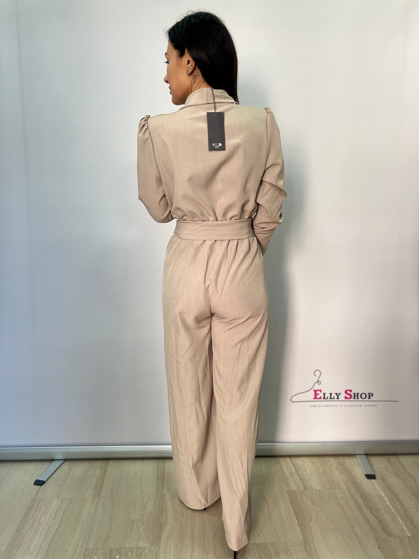 Tuta intera elegante donna con cintura