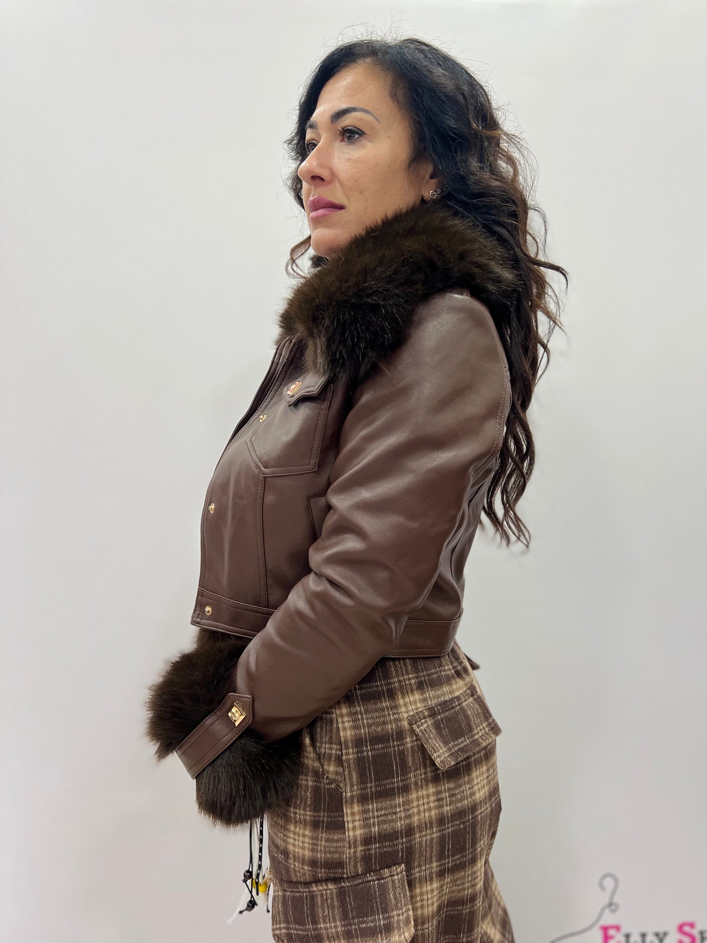 Giacca ecopelle corta con pelliccia removibile