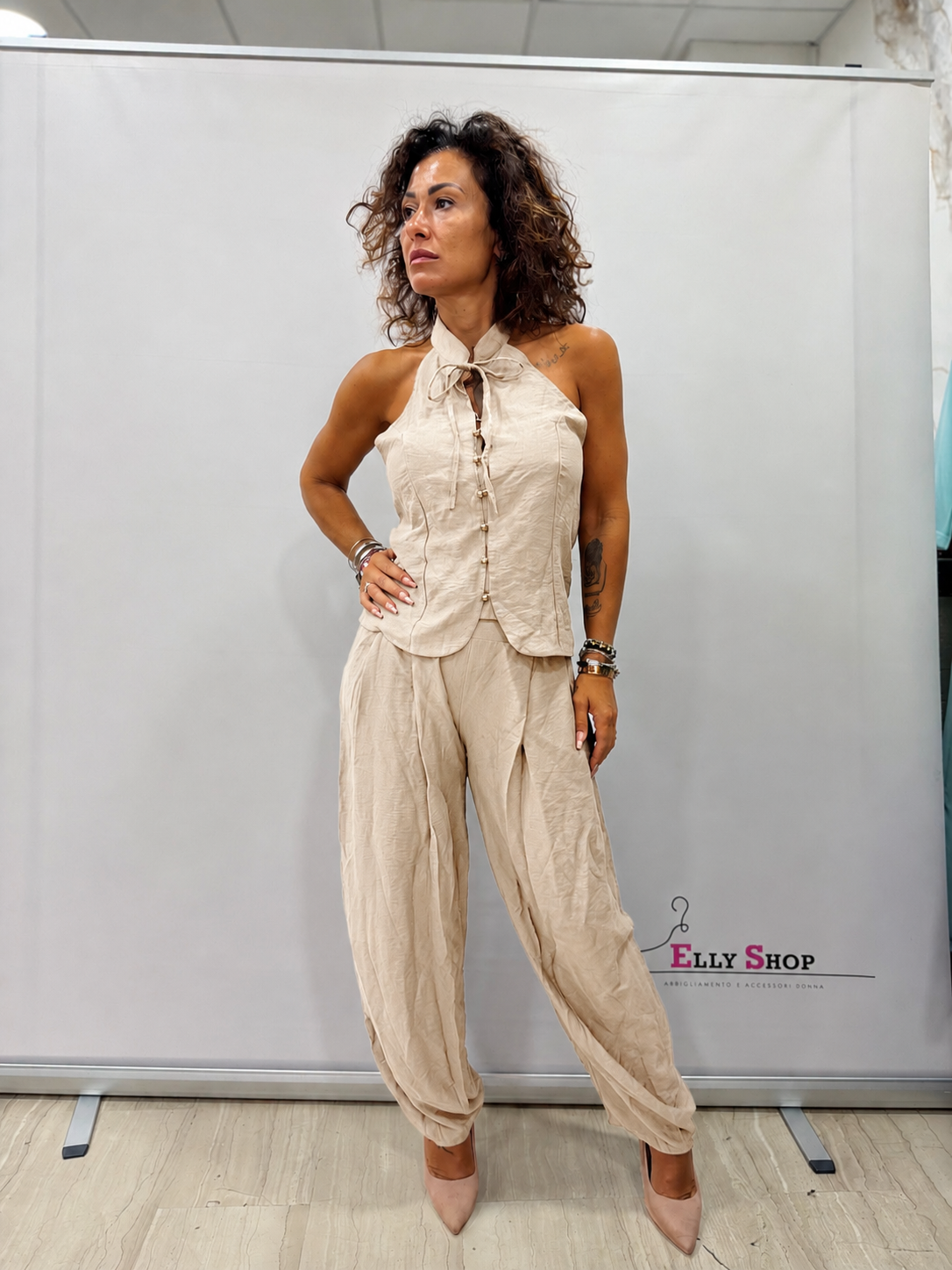 Completo Corea Donna Collo Halter con Pantalone Balloon