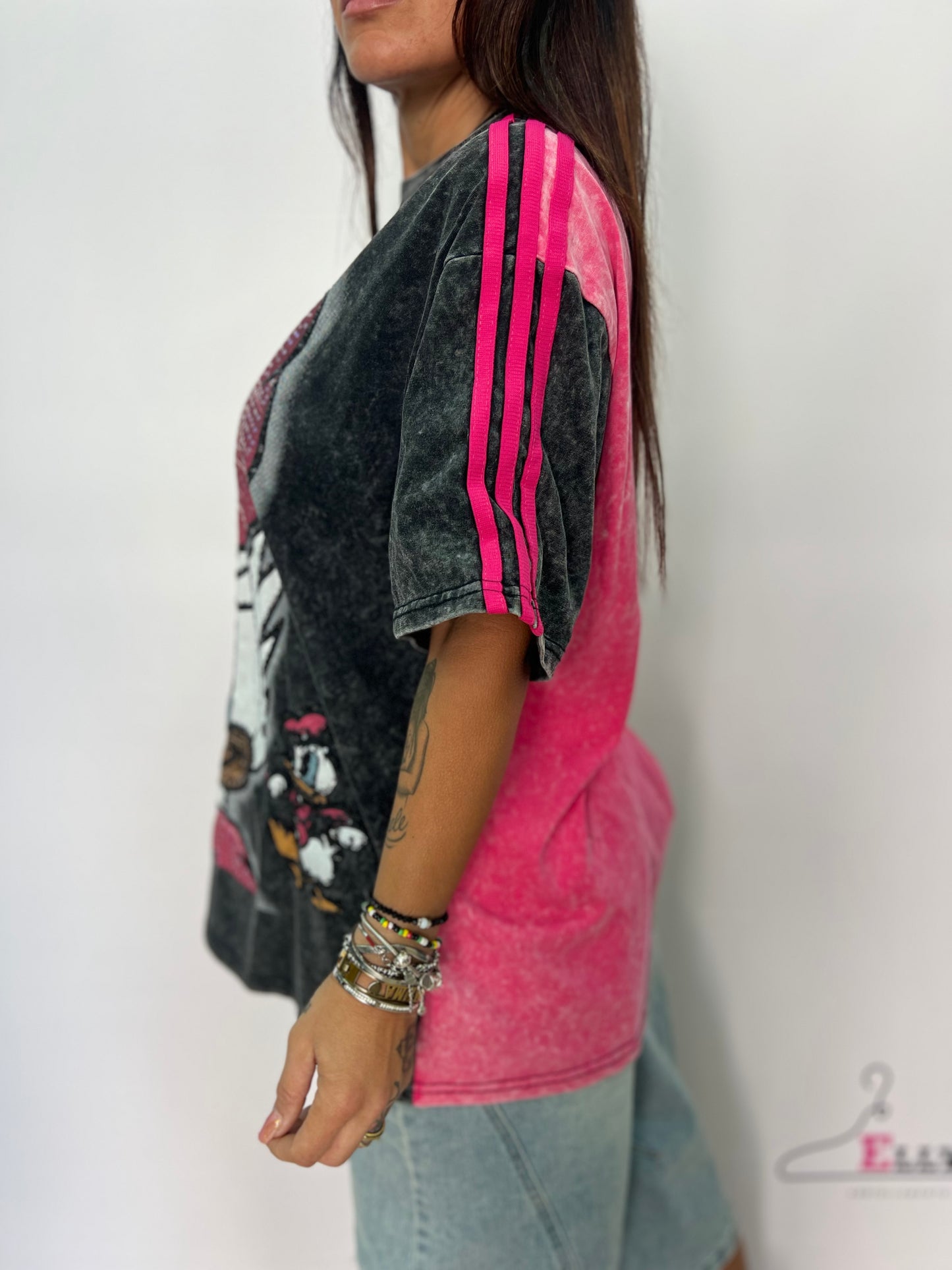 T-shirt oversize donna cartoon con paillettes