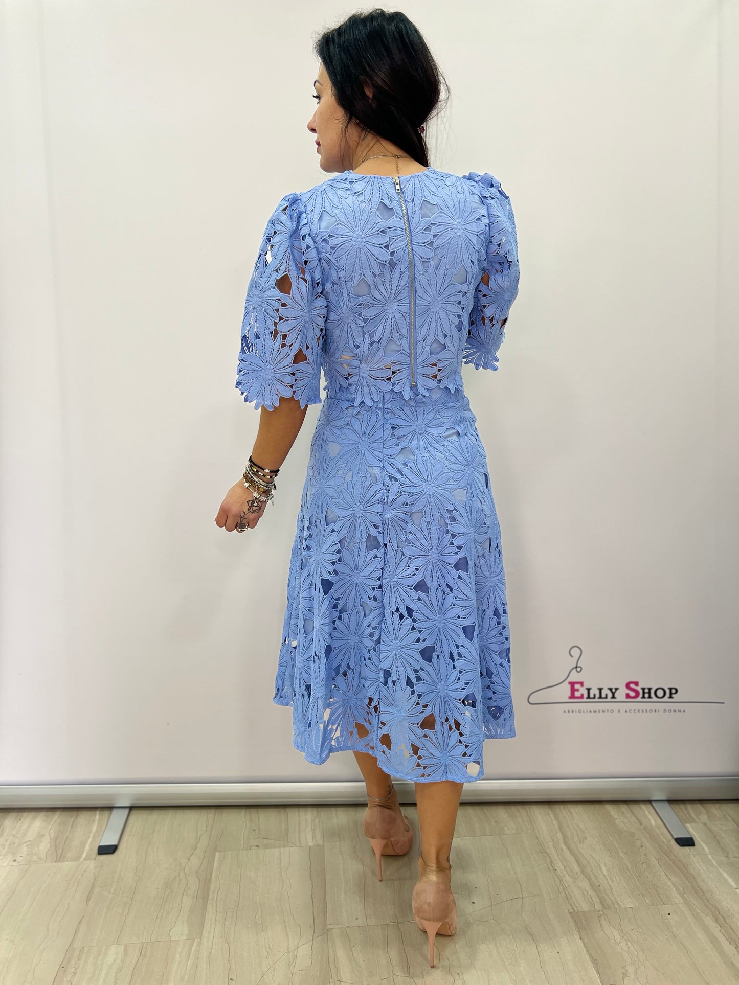 Completo pizzo floreale top e gonna midi